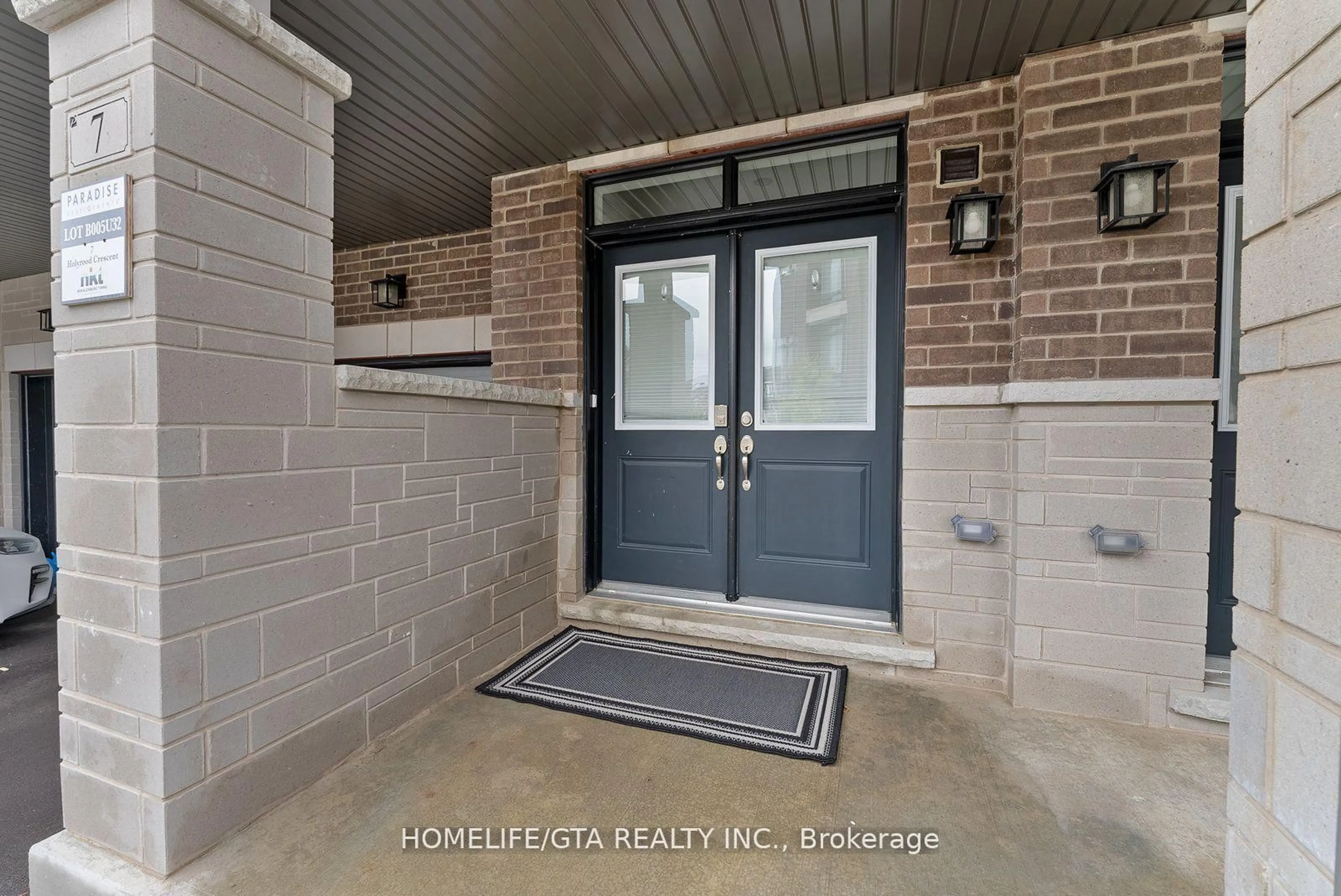 Indoor entryway for 7 Holyrood Cres, Vaughan Ontario L4H 5G2