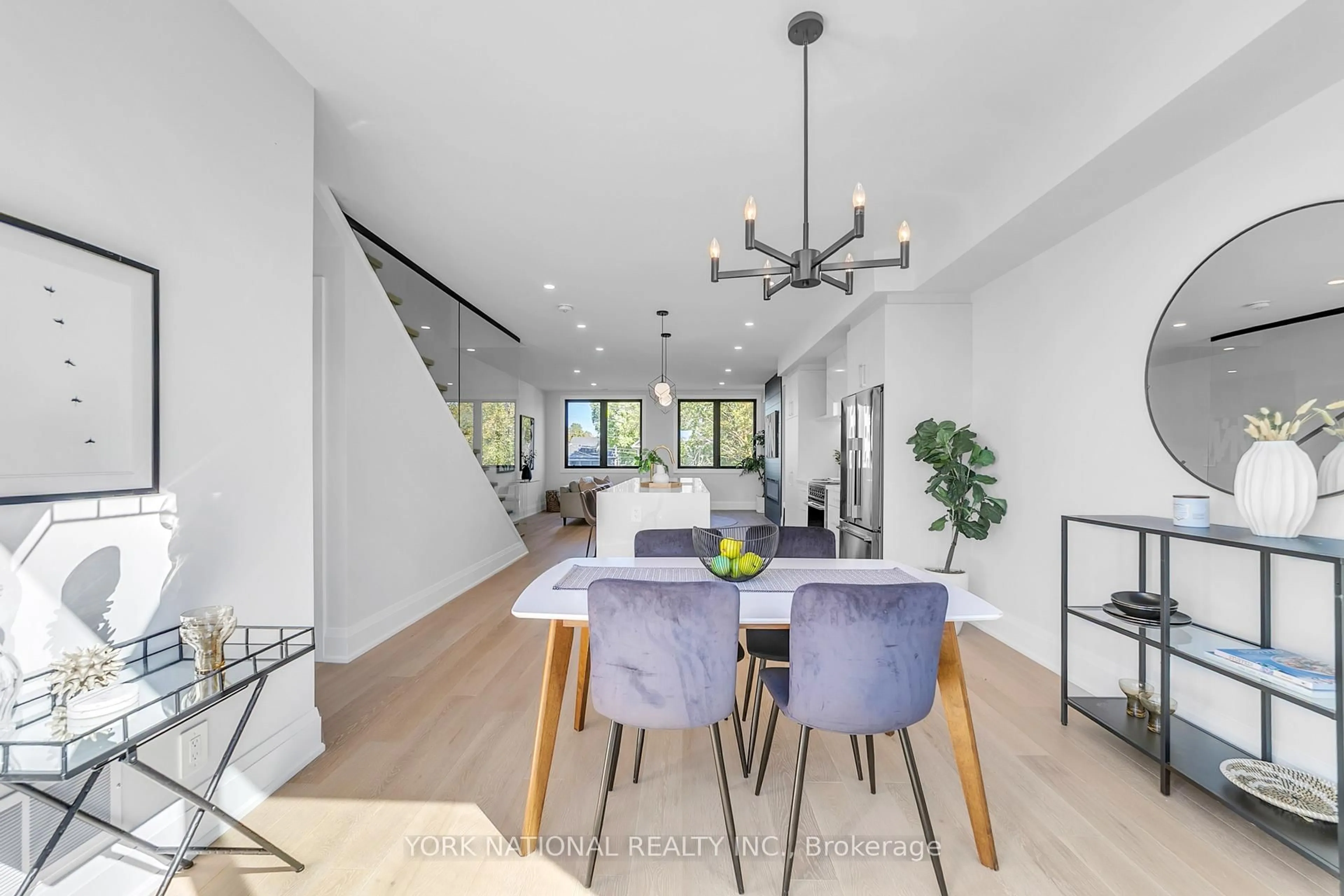 Dining room, unknown for 59 Charles St #8, Newmarket Ontario L3Y 3V7