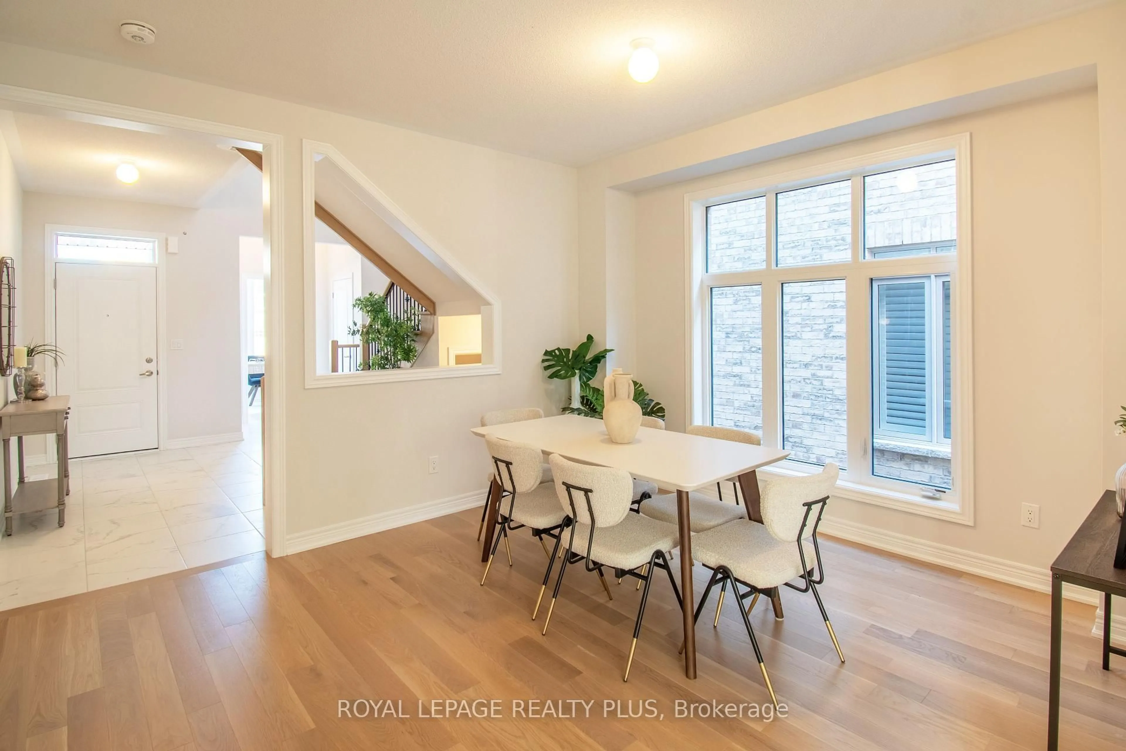 Dining room, unknown for 1454 Davis Loop Circ, Innisfil Ontario L0L 1W0