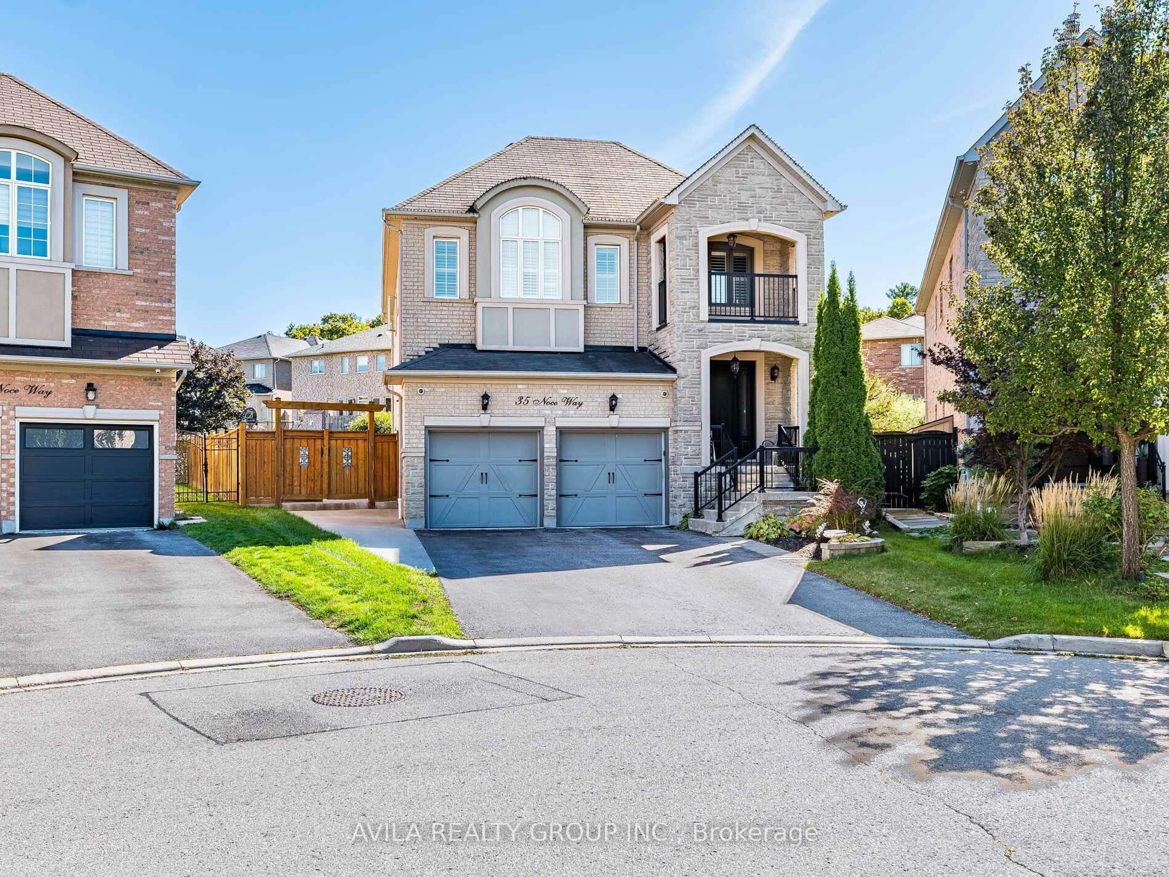 A pic from outside/outdoor area/front of a property/back of a property/a pic from drone, street for 35 Noce Way, Vaughan Ontario L4H 0W9