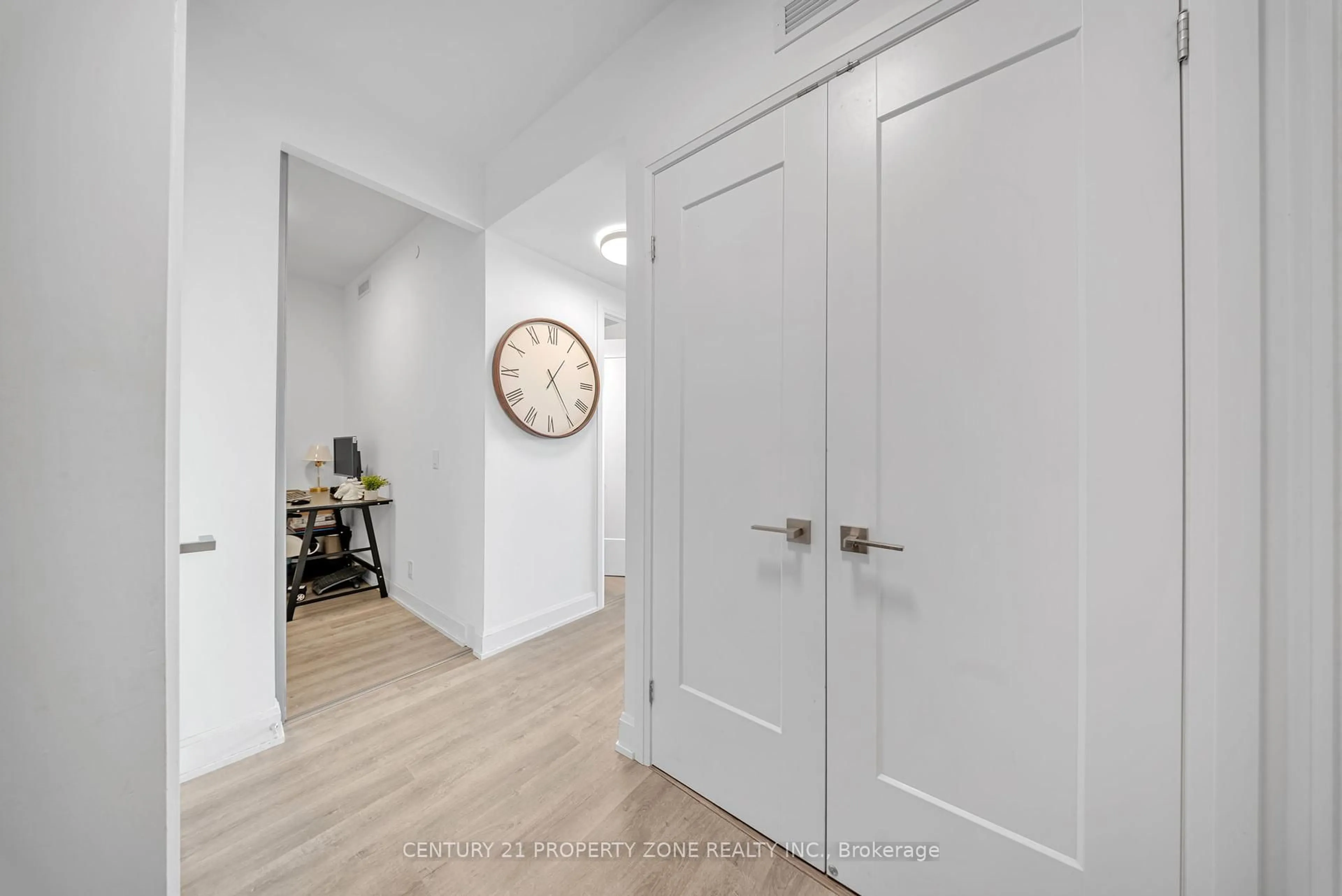 Indoor entryway for 38 Gandhi Lane #601, Markham Ontario L3T 0G9