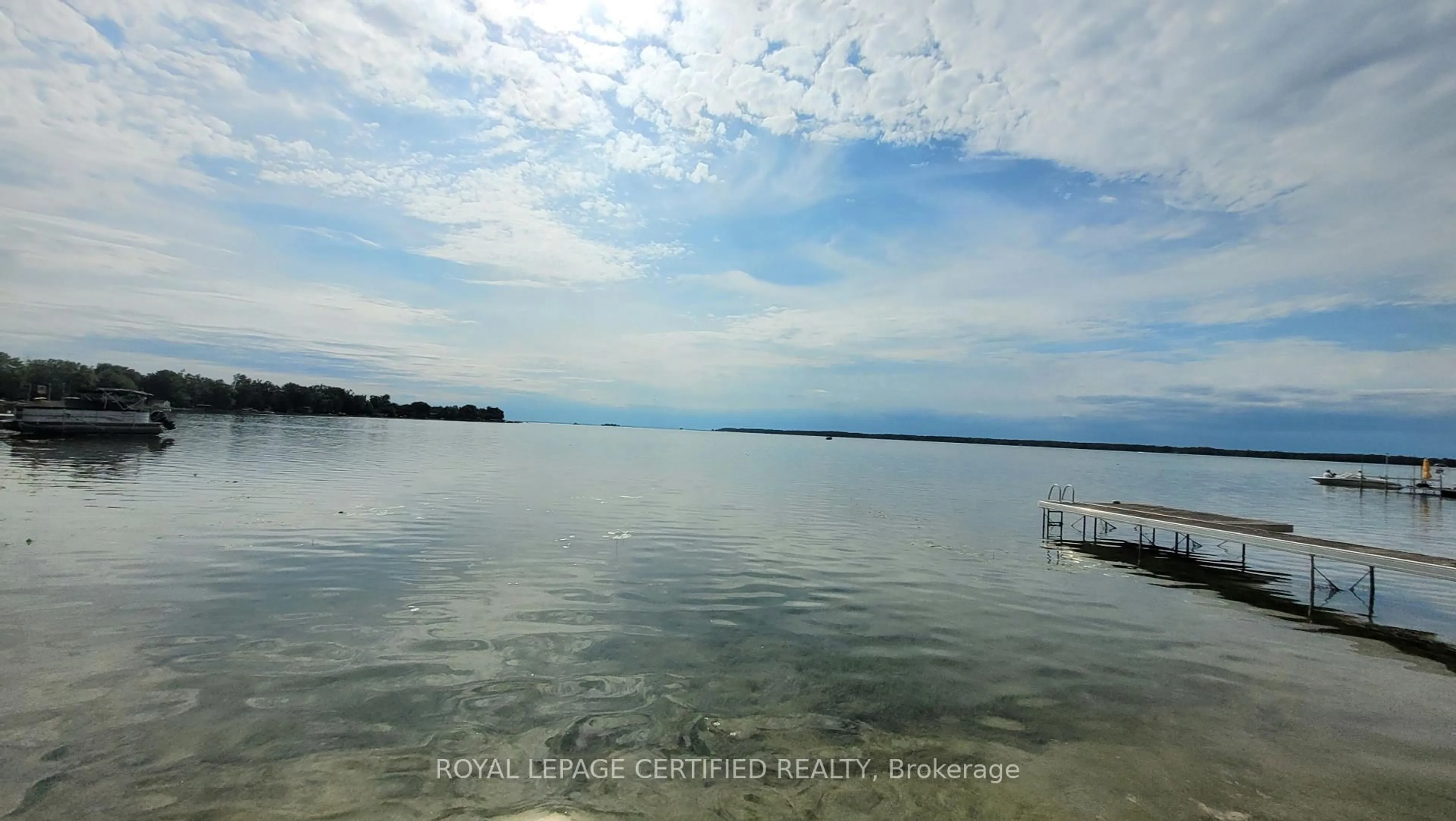 Blurry image for 598 Duclos Point Rd, Georgina Ontario L0E 1N0