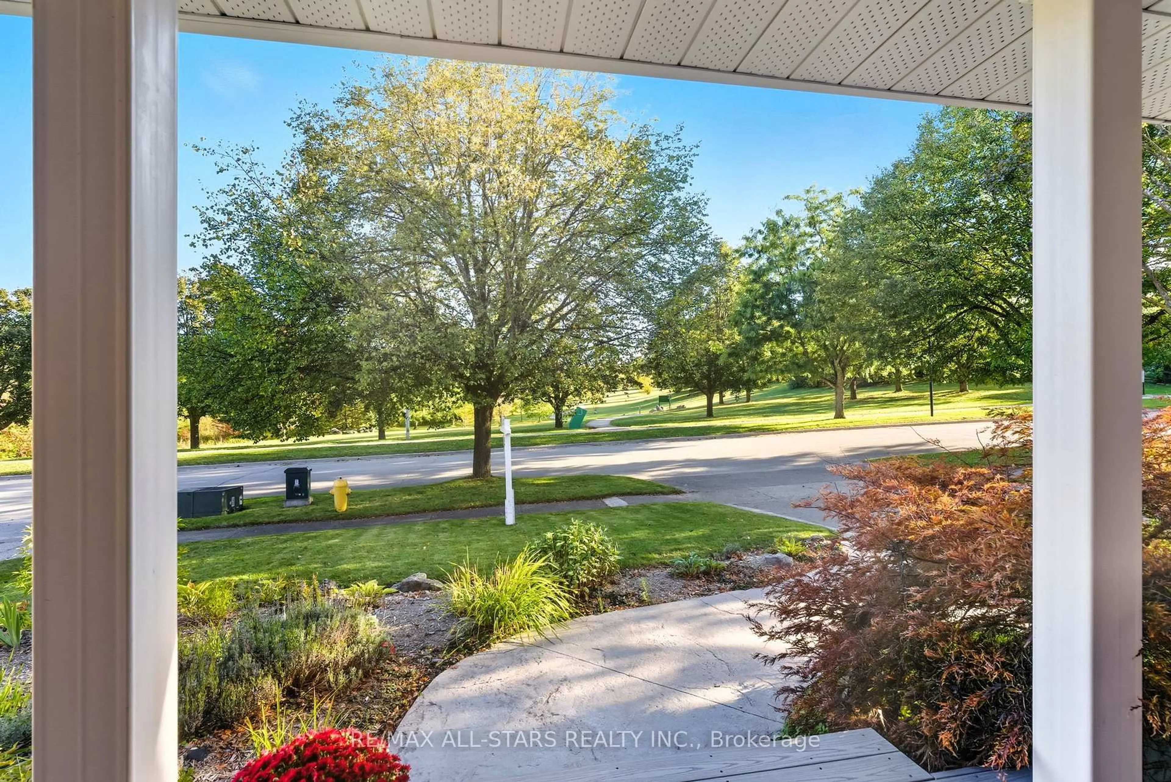 Patio, water/lake/river/ocean view for 23 Bolton Dr, Uxbridge Ontario L9P 1A3