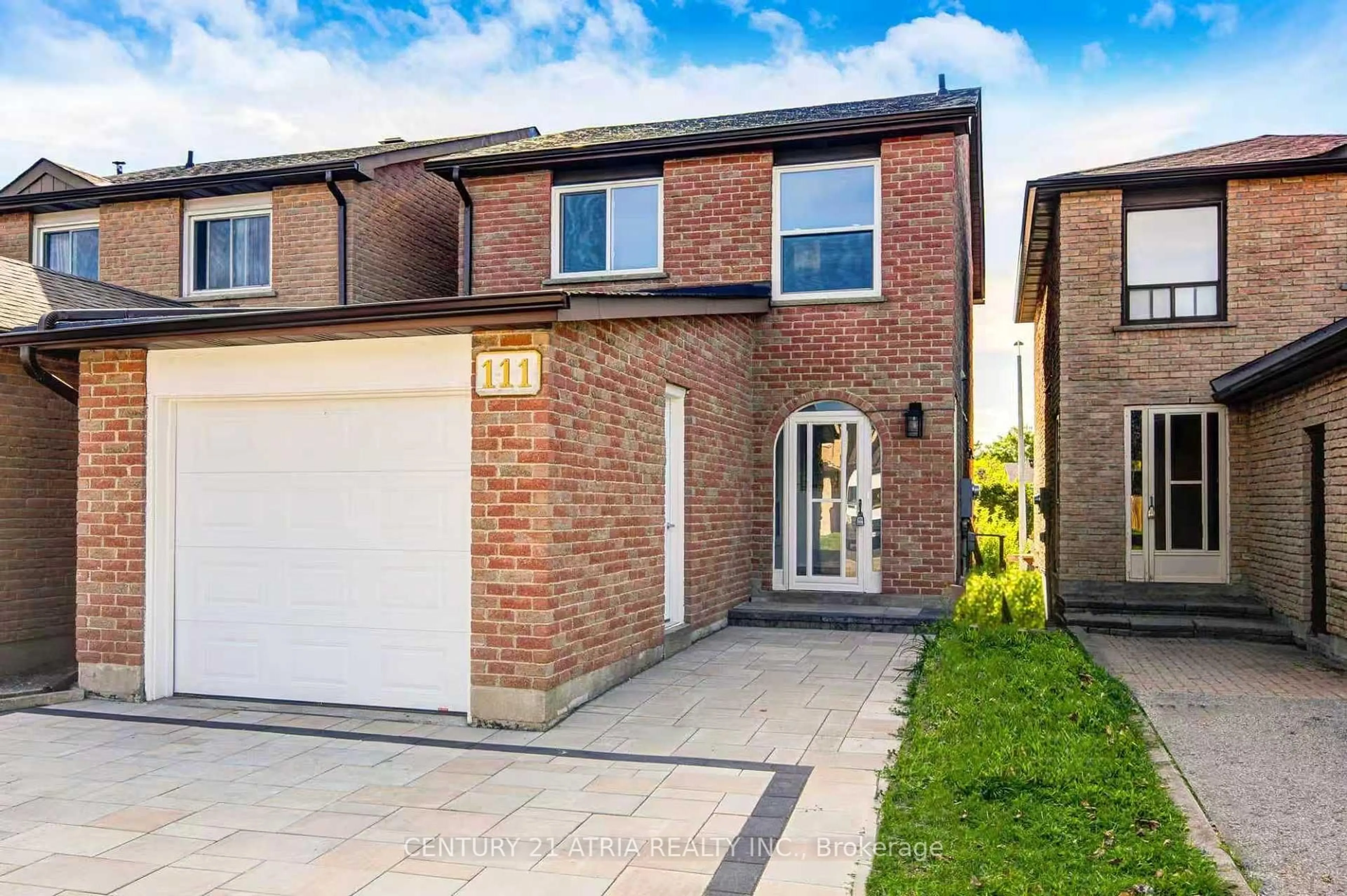 A pic from outside/outdoor area/front of a property/back of a property/a pic from drone, street for 111 Bedale Cres, Markham Ontario L3R 3N9