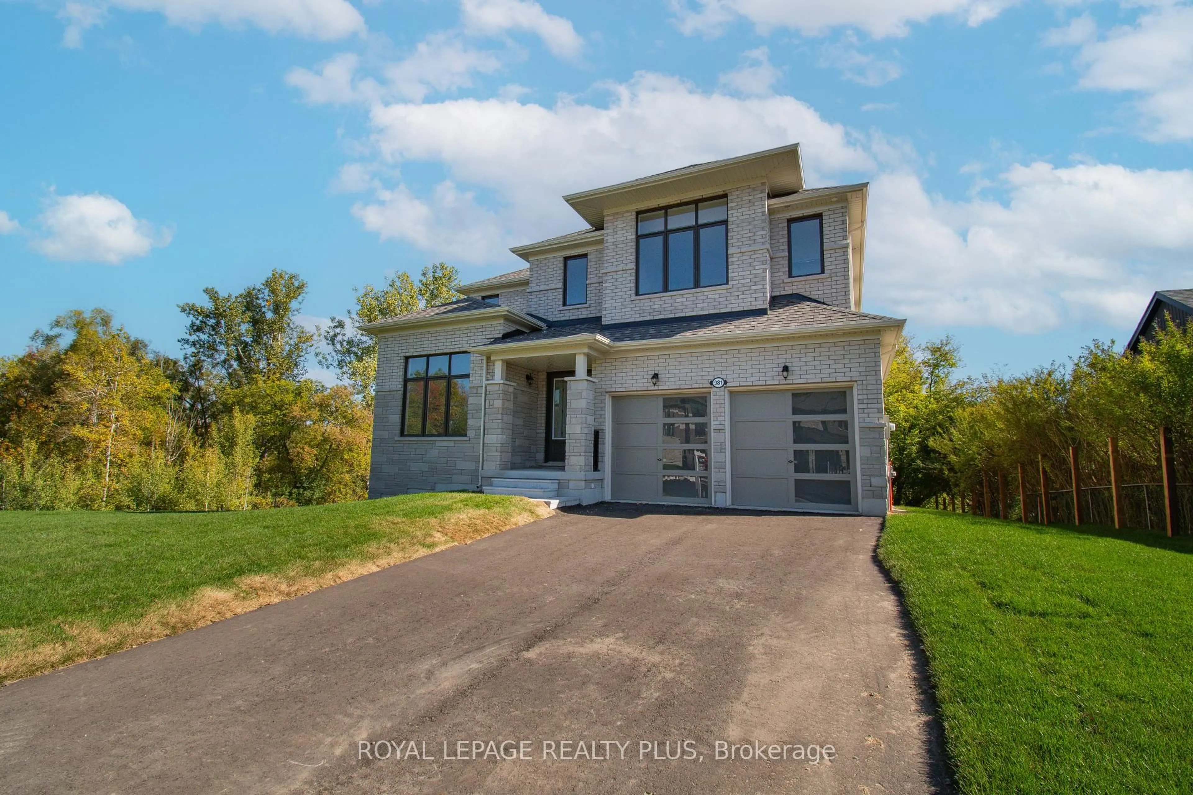 Home with brick exterior material, street for 981 Church Dr, Innisfil Ontario L0L 1W0