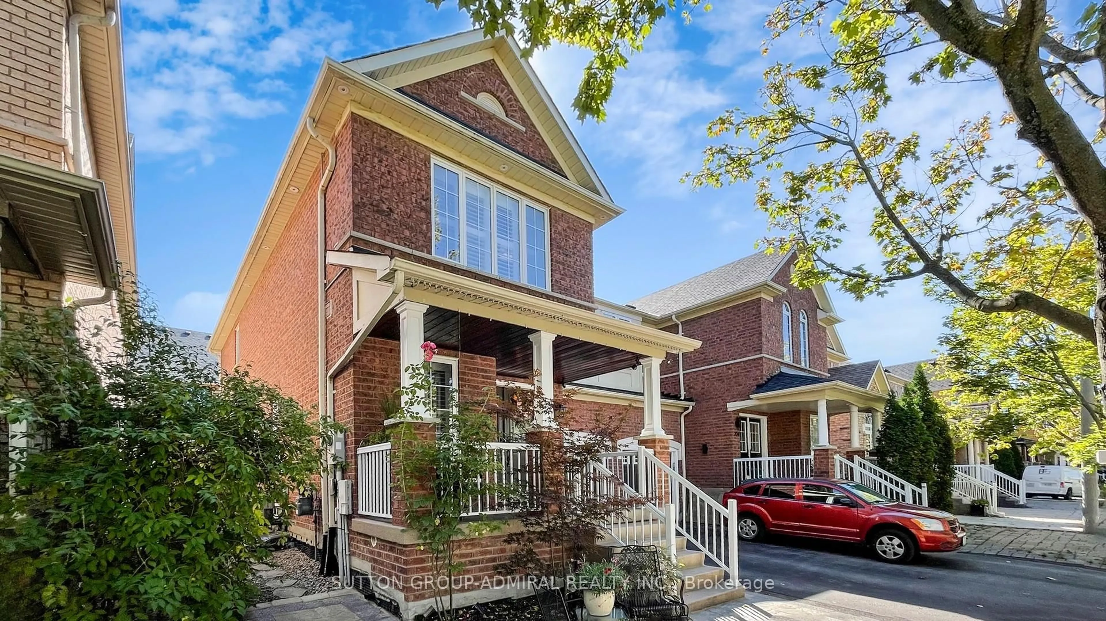 Home with brick exterior material, street for 222 Hollywood Hill Circ, Vaughan Ontario L4H 2P7