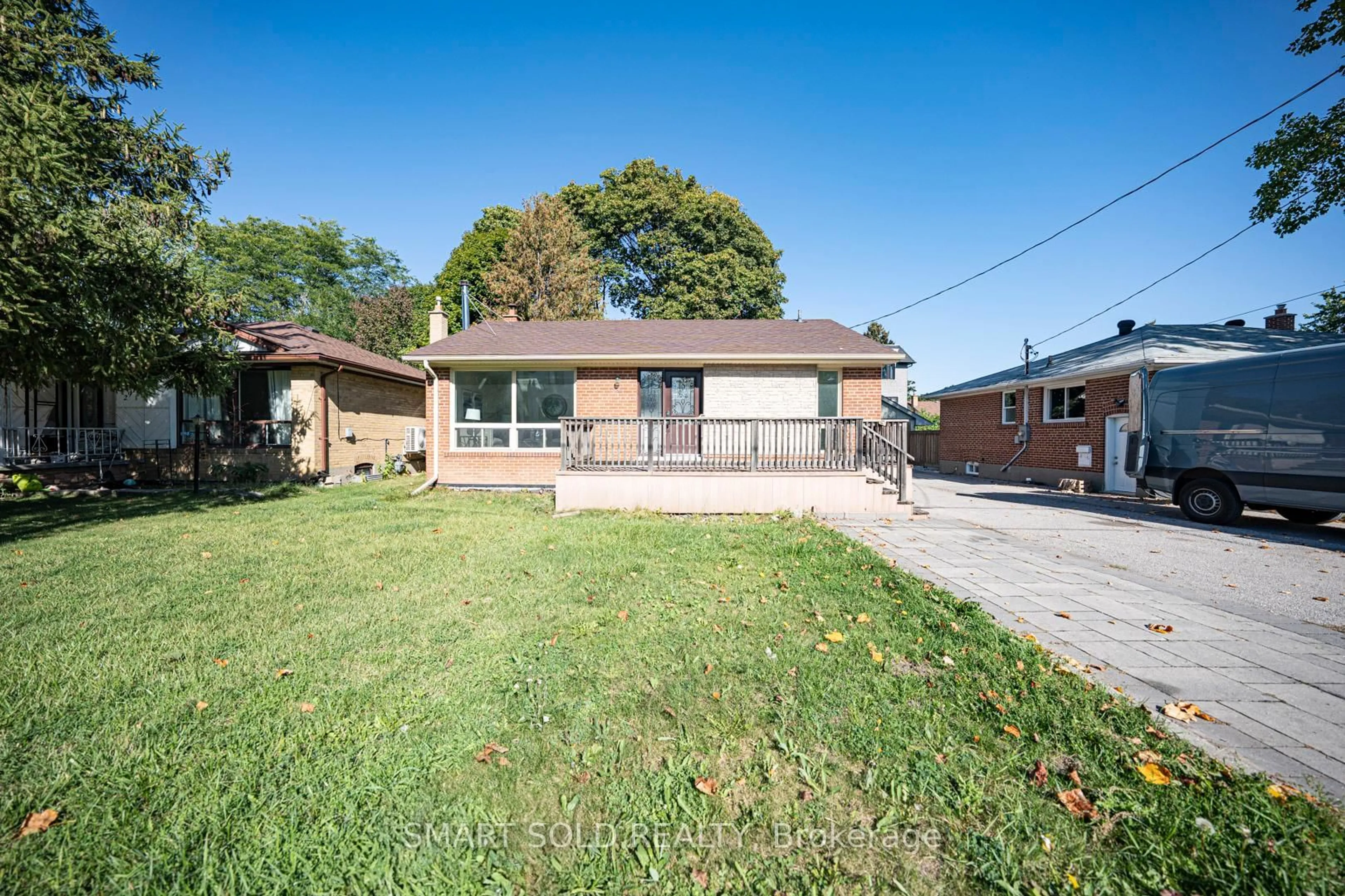Unknown for 295 Boisdale Ave, Richmond Hill Ontario L4C 1R4