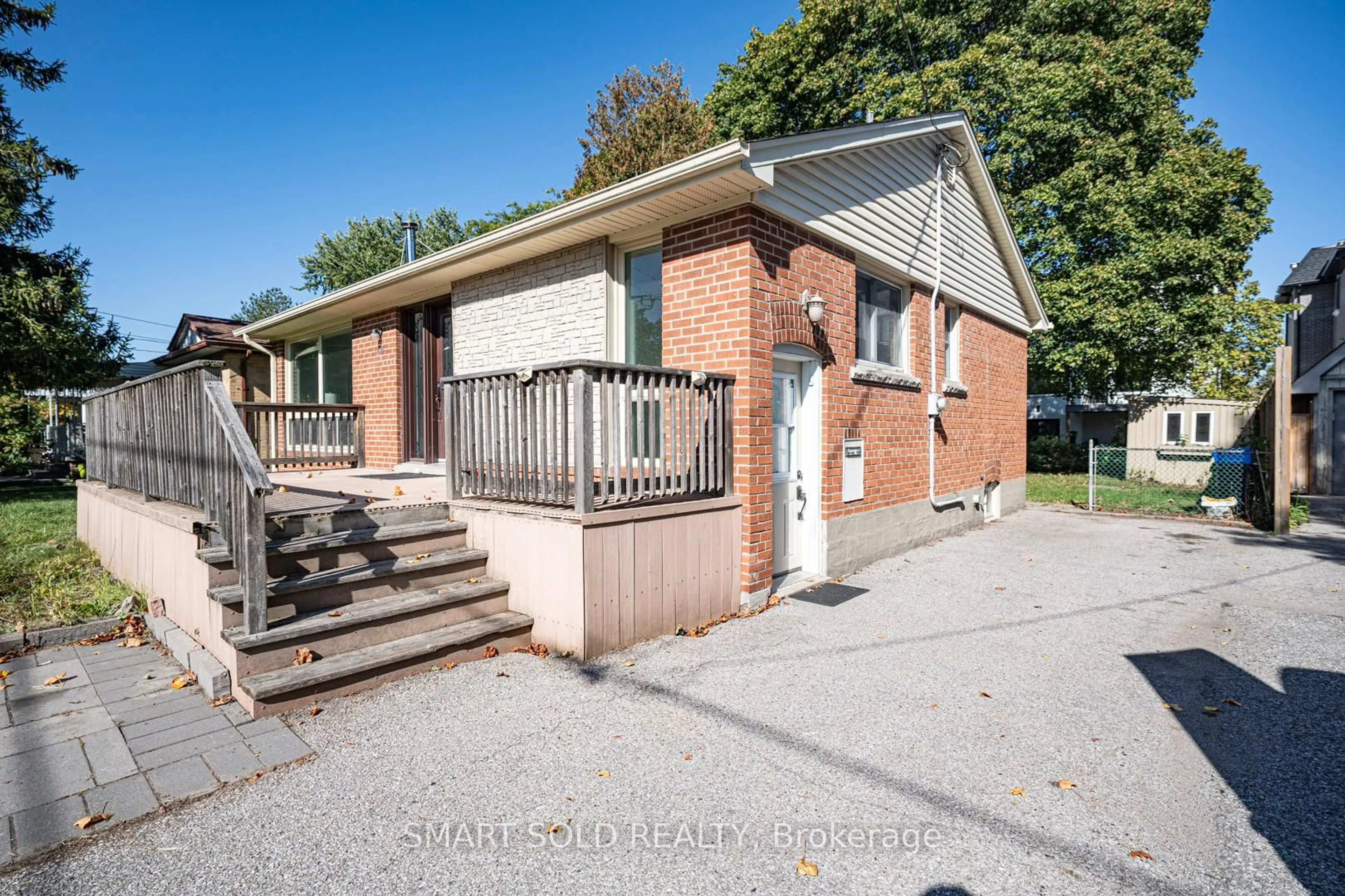 Unknown for 295 Boisdale Ave, Richmond Hill Ontario L4C 1R4
