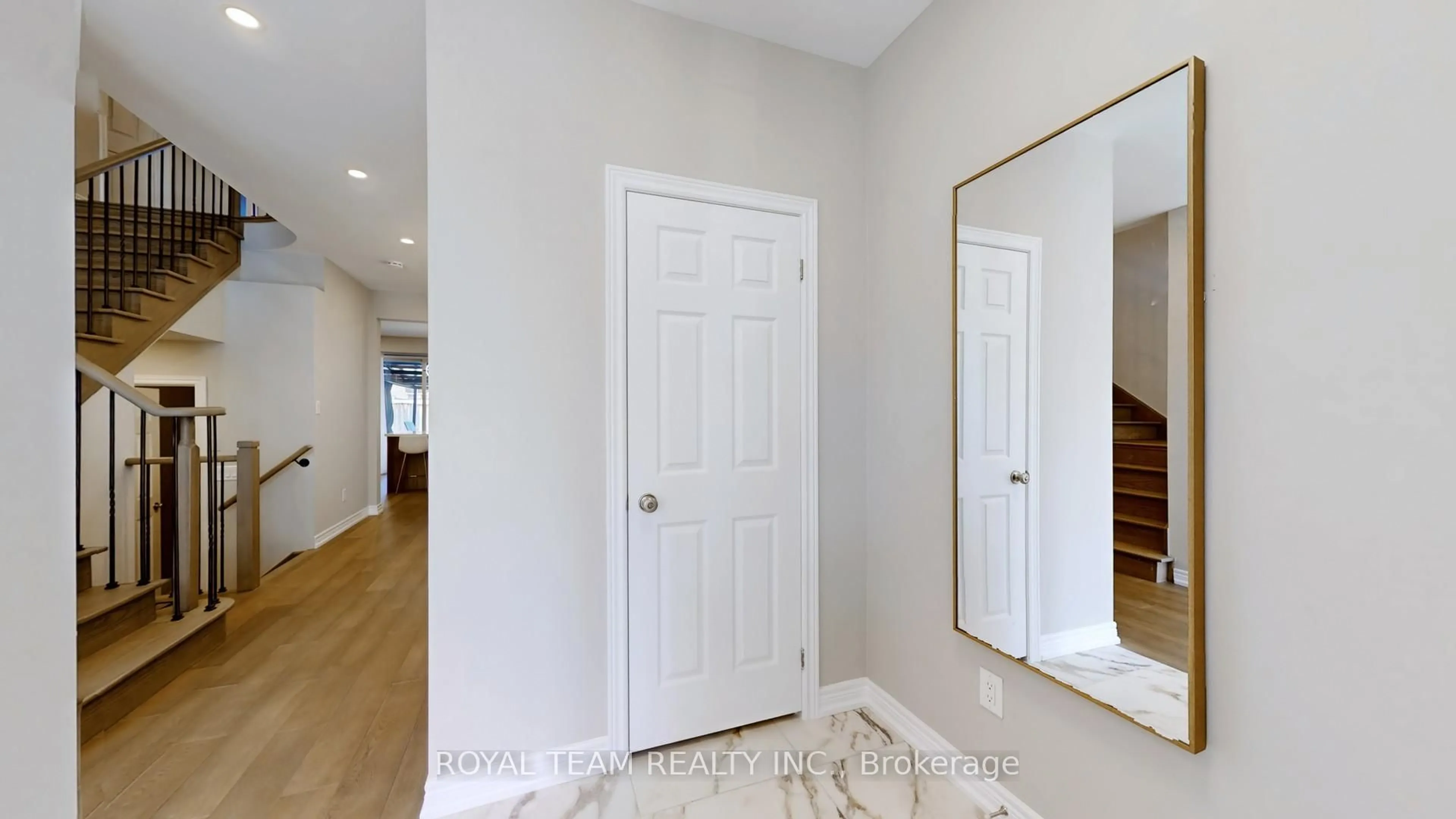 Indoor entryway for 4 Church View Ave, Markham Ontario L6C 0L6