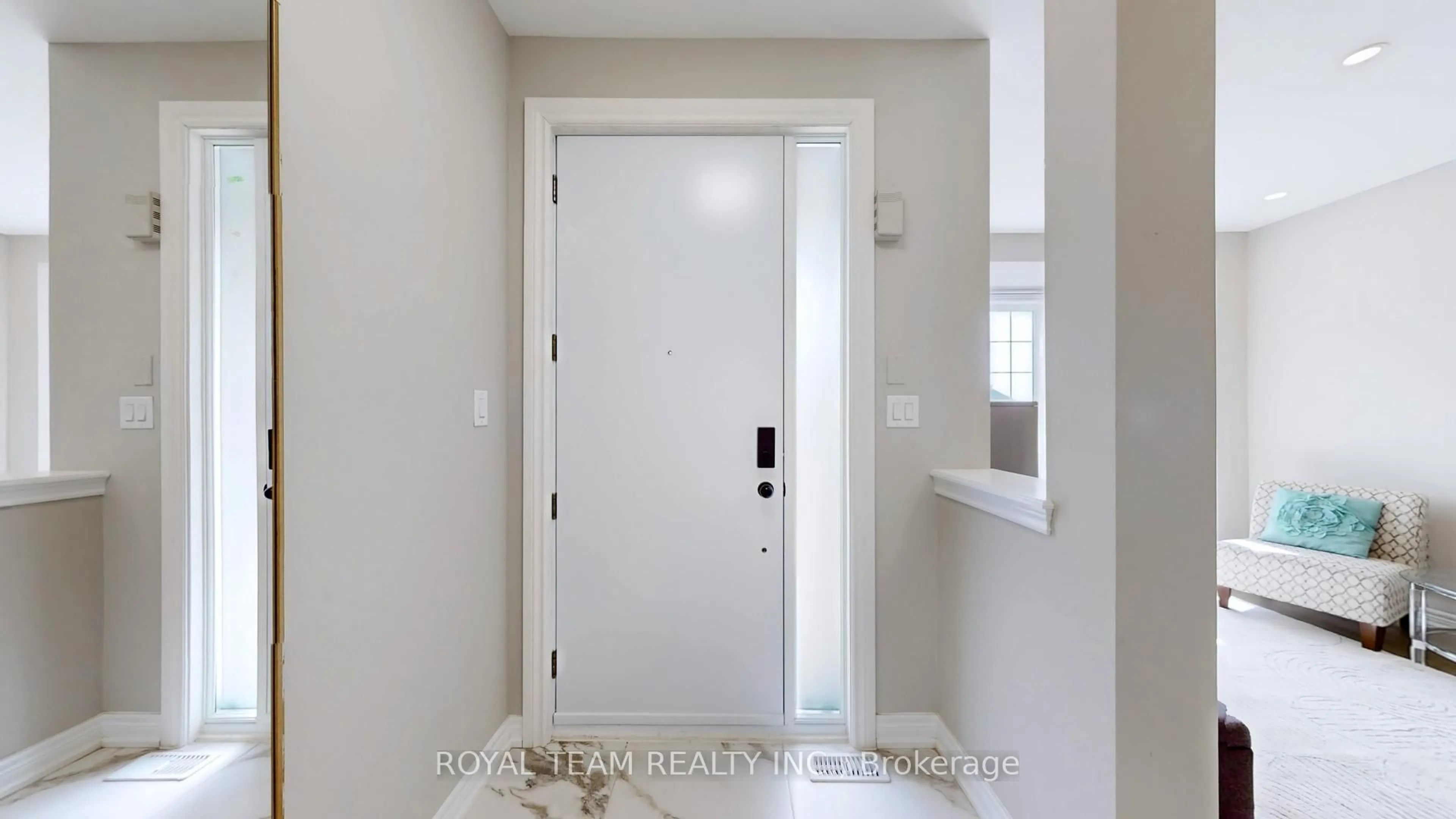 Indoor entryway for 4 Church View Ave, Markham Ontario L6C 0L6