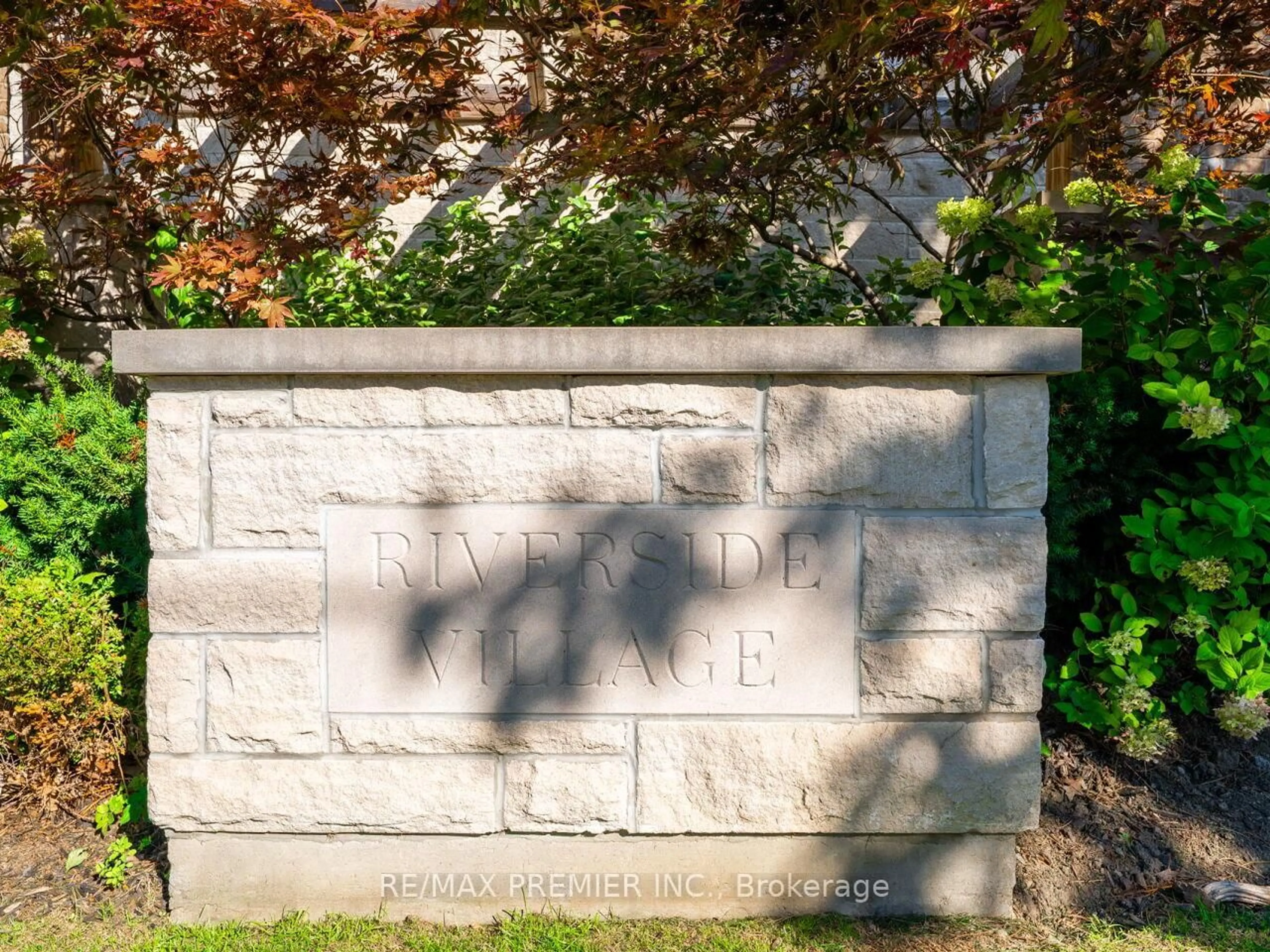 Unknown for 1 Powseland Cres, Vaughan Ontario L4L 0C5
