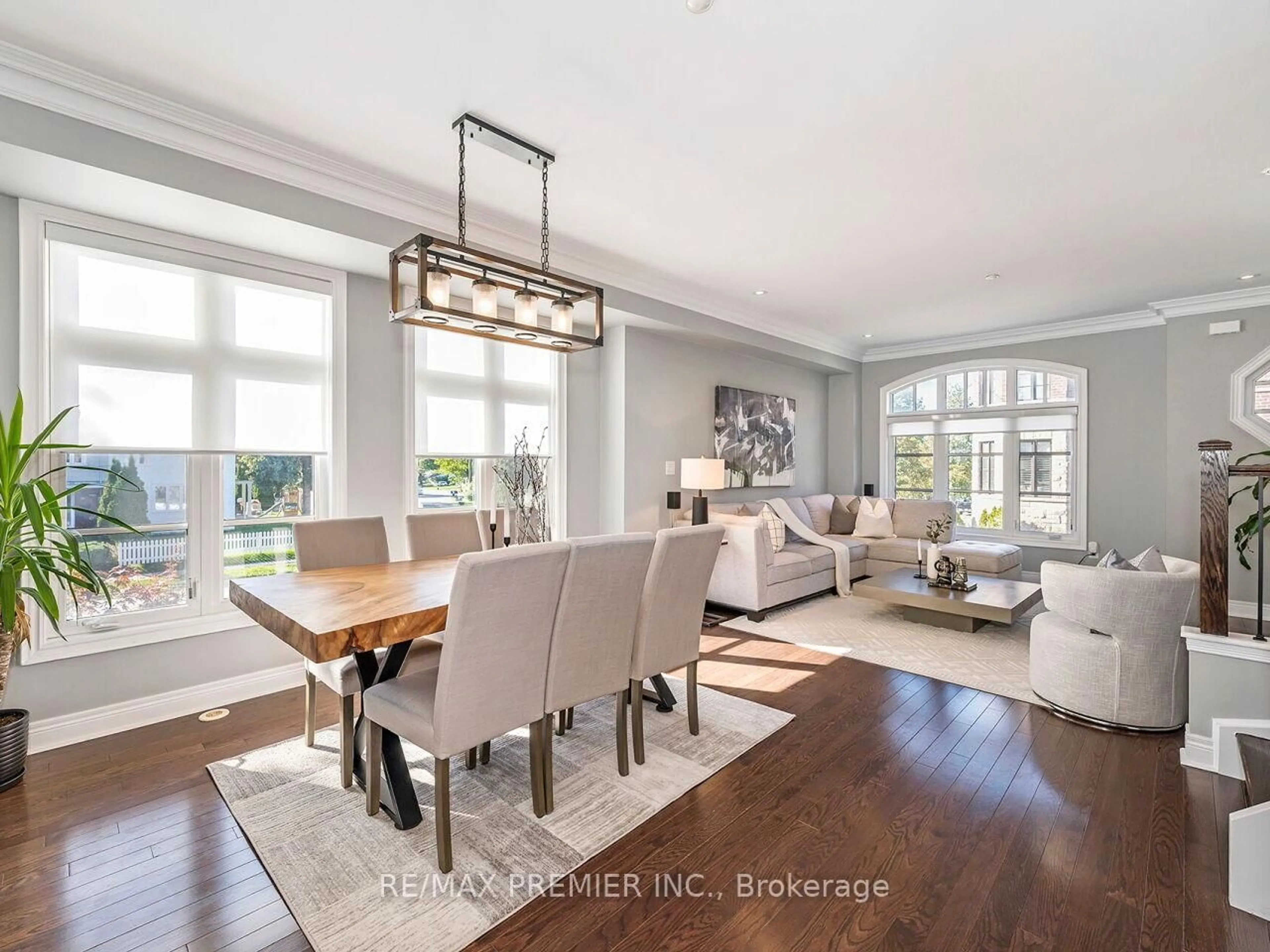 Unknown for 1 Powseland Cres, Vaughan Ontario L4L 0C5