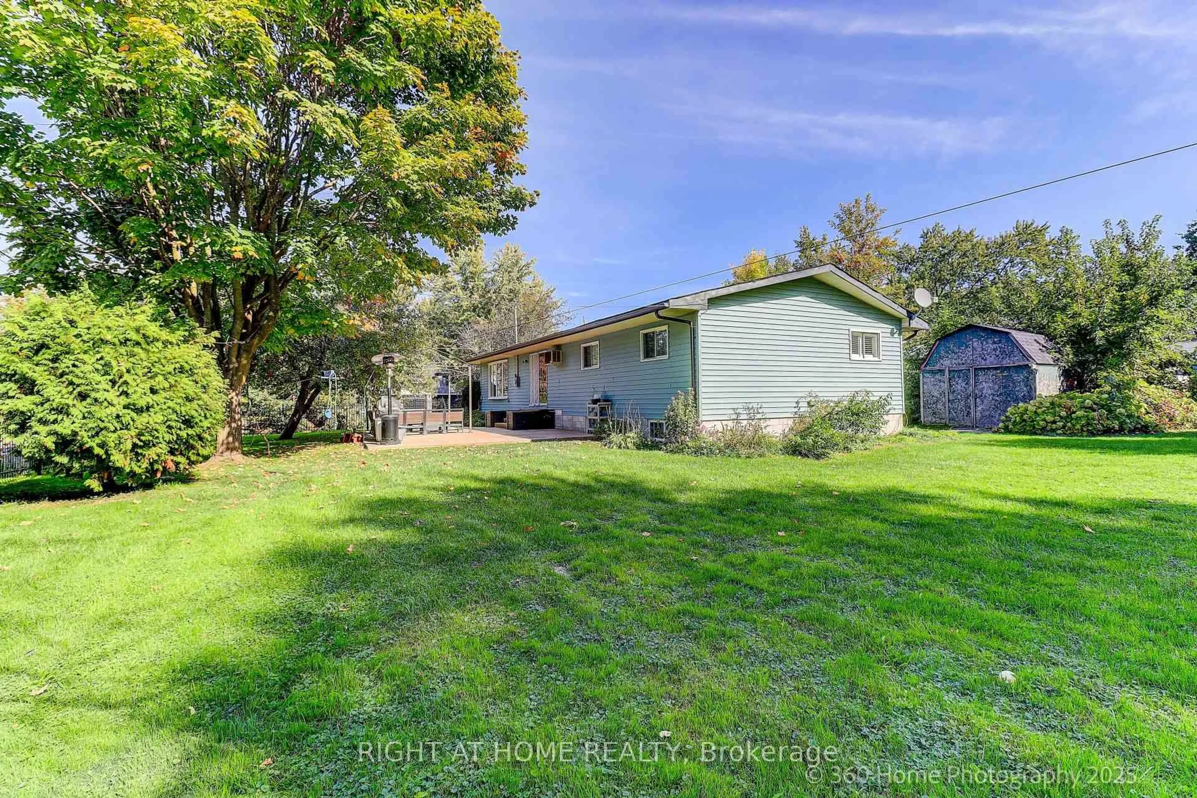 A pic from outside/outdoor area/front of a property/back of a property/a pic from drone, water/lake/river/ocean view for 209 Wynhurst Rd, Georgina Ontario L4P 2R6