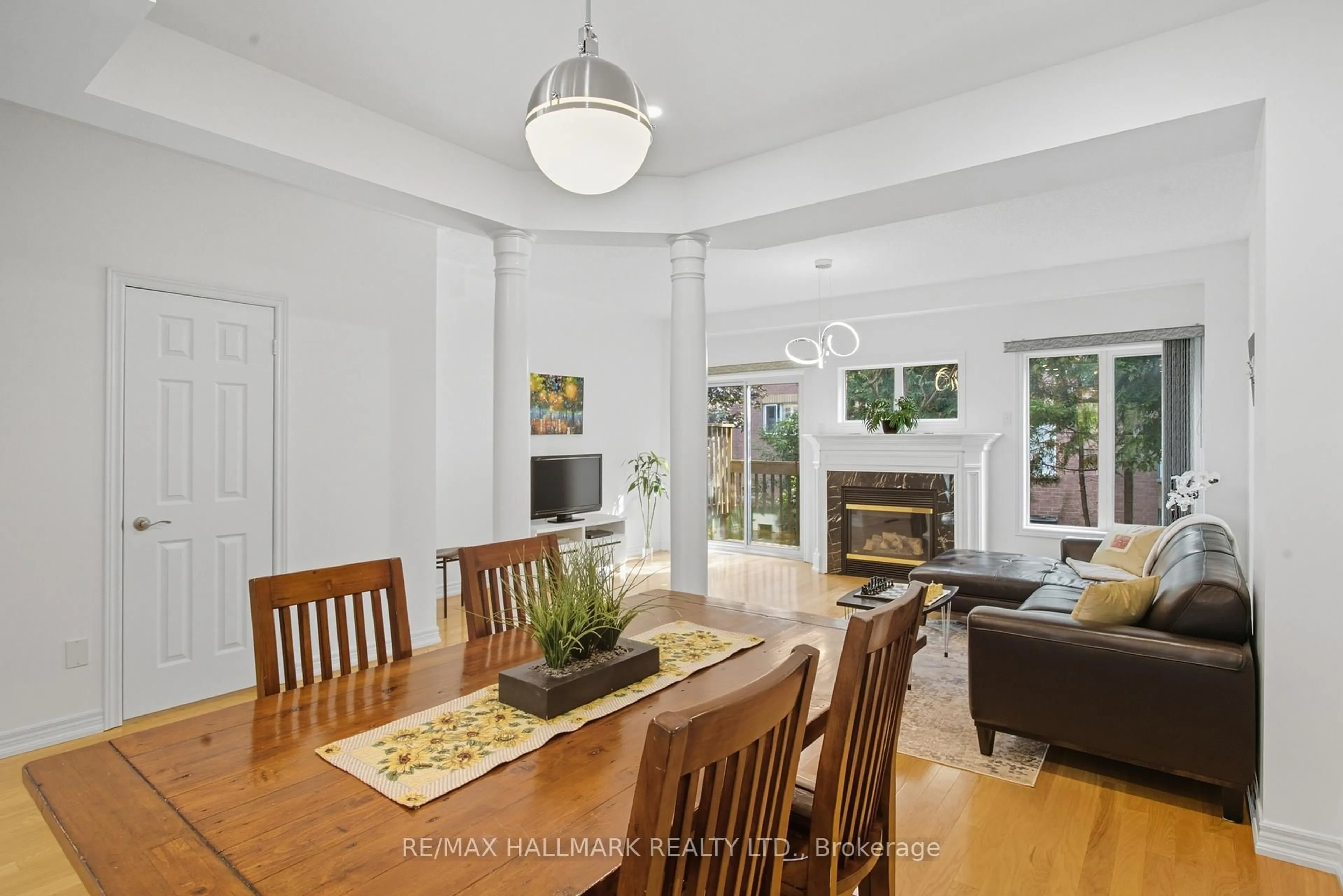 Dining room, unknown for 19 Michael Way, Markham Ontario L3R 5G4