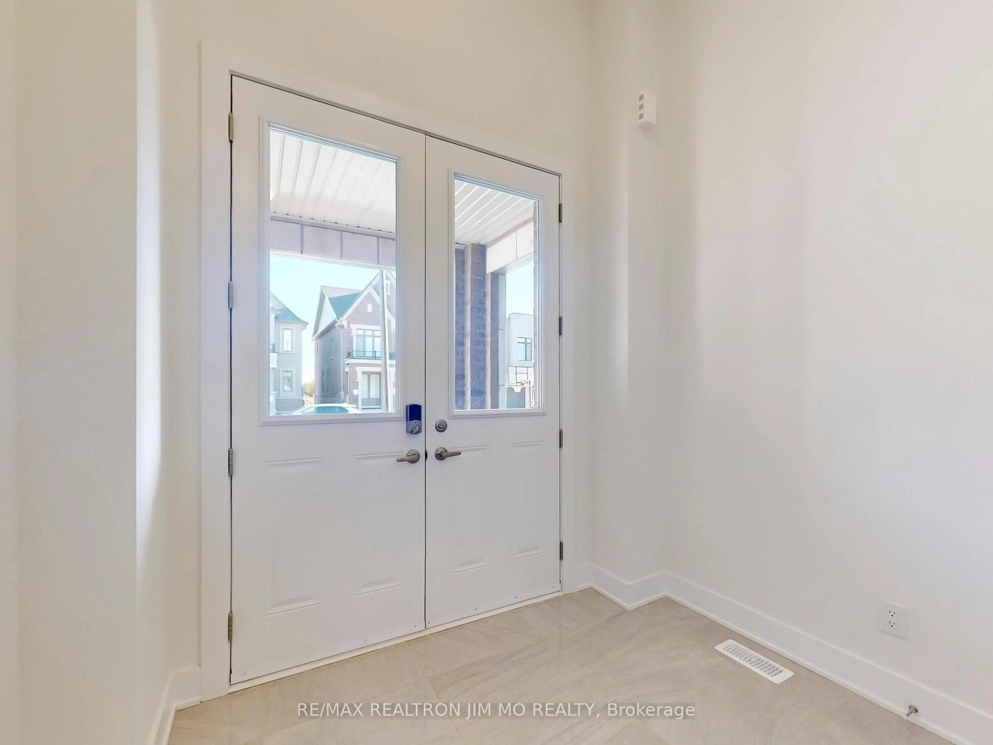 Indoor entryway for 20 Nanhai Ave, Markham Ontario L6C 3M9