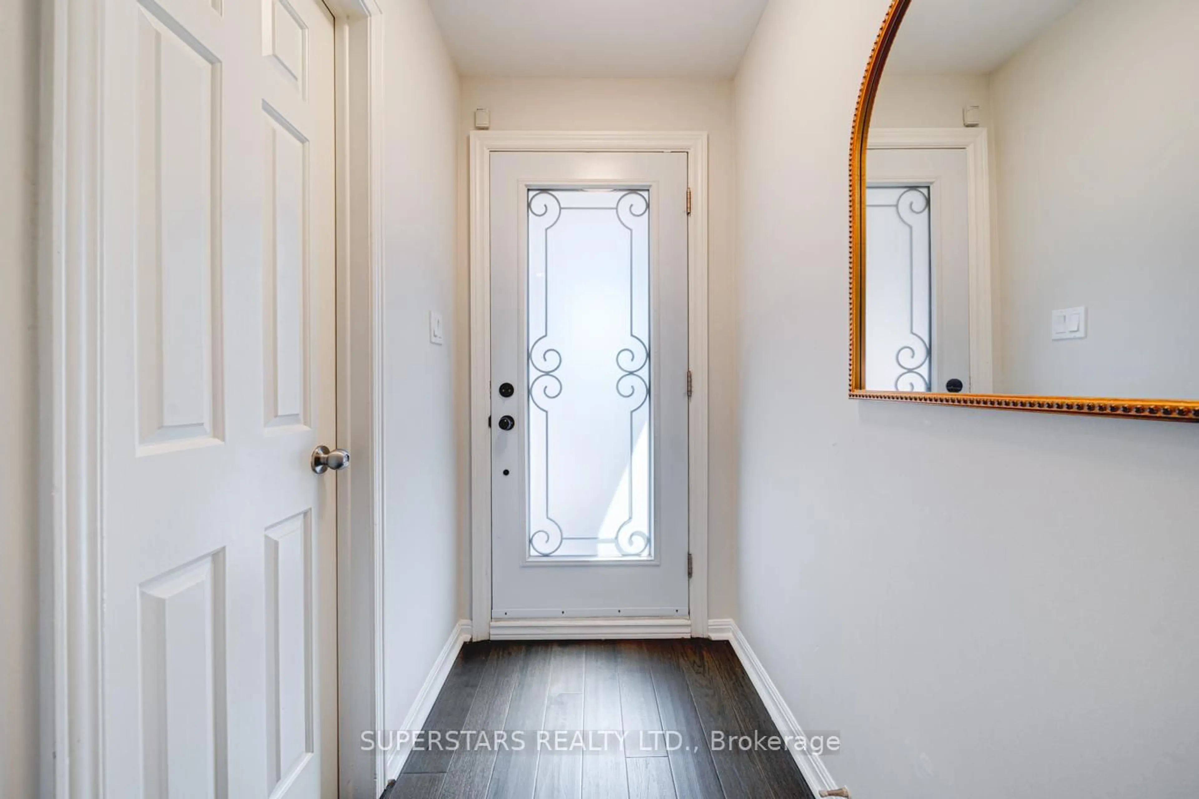 Indoor entryway for 115 Major Button's Dr, Markham Ontario L3P 3X7