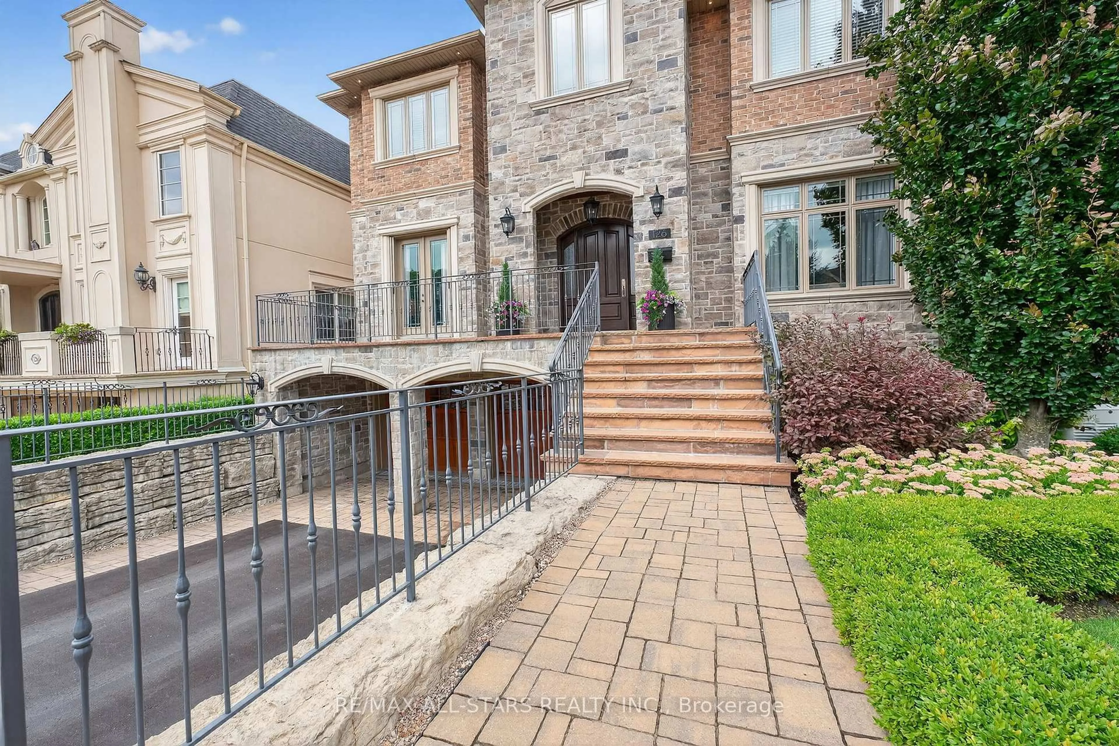 Home with brick exterior material, street for 126 Hillview Rd, Aurora Ontario L4G 2M5