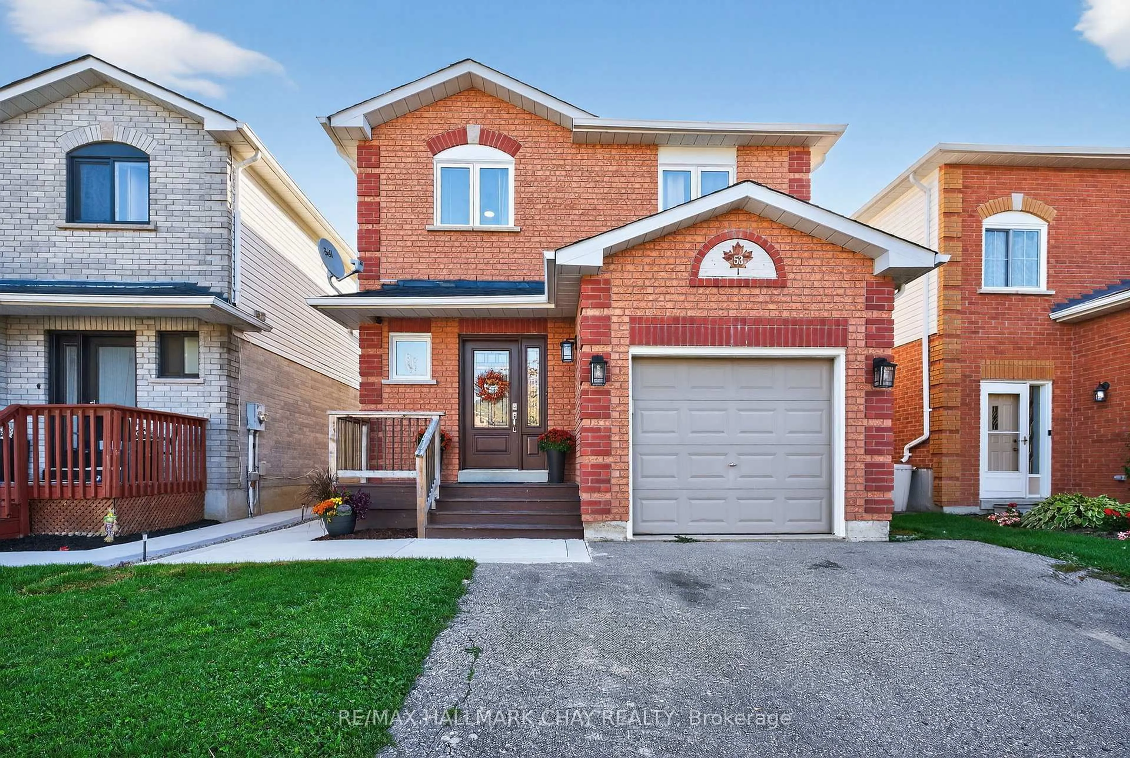 Home with brick exterior material, street for 53 McKnight Cres, New Tecumseth Ontario L0G 1W0