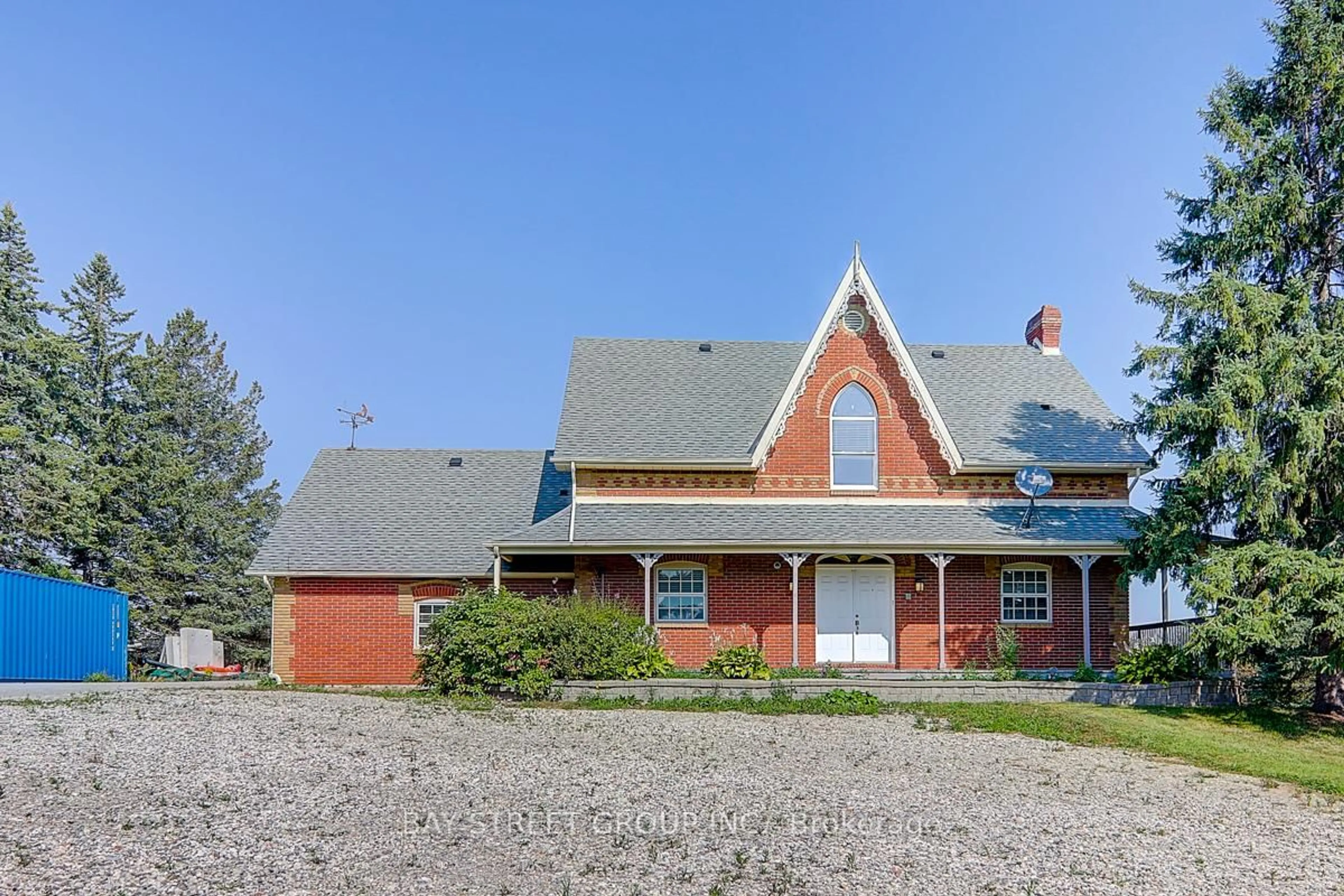 Home with brick exterior material, street for 2768 Davis Dr, East Gwillimbury Ontario L3Y 4W1