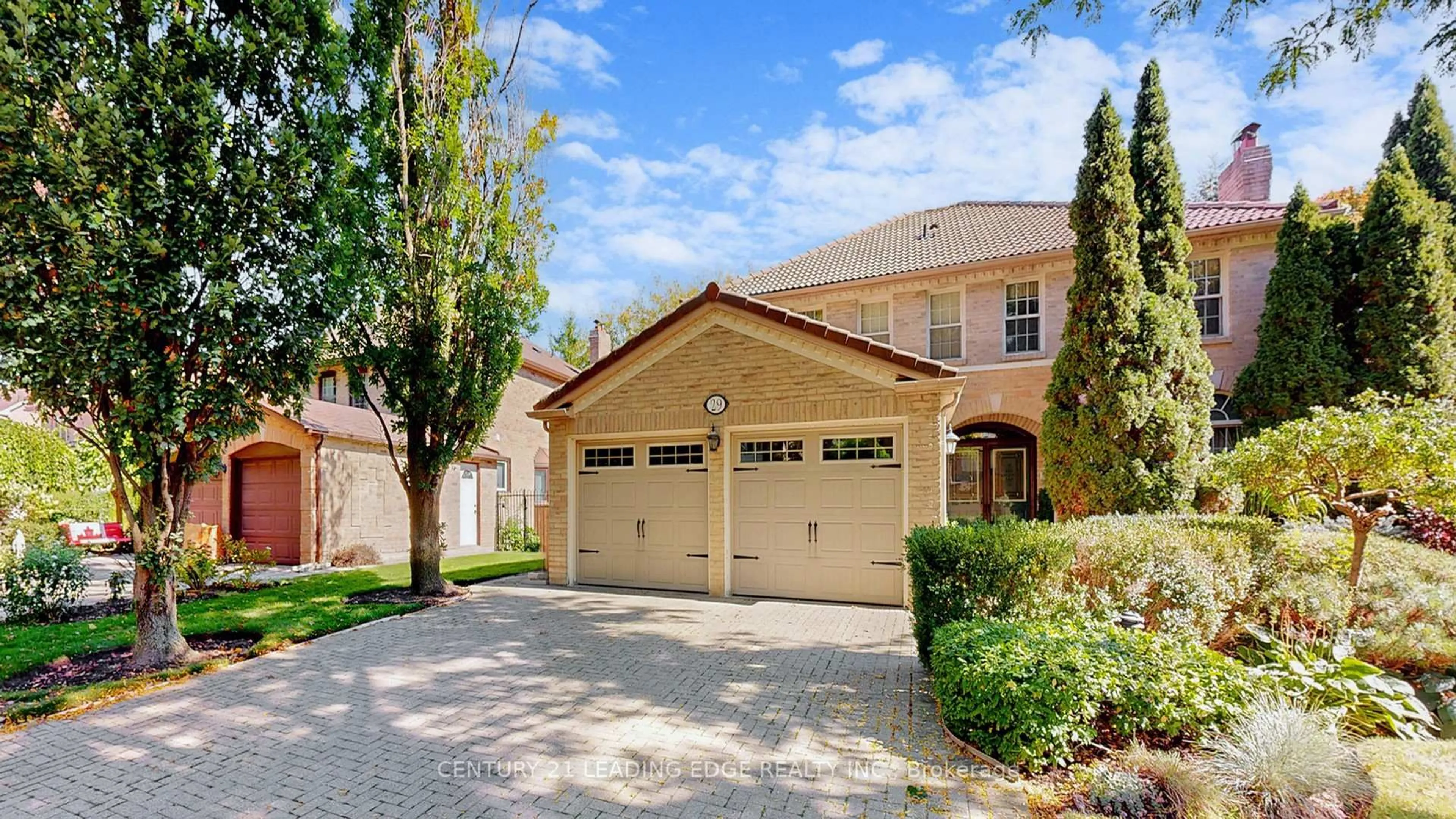Home with brick exterior material, street for 29 Addington Sq, Markham Ontario L3R 7N4