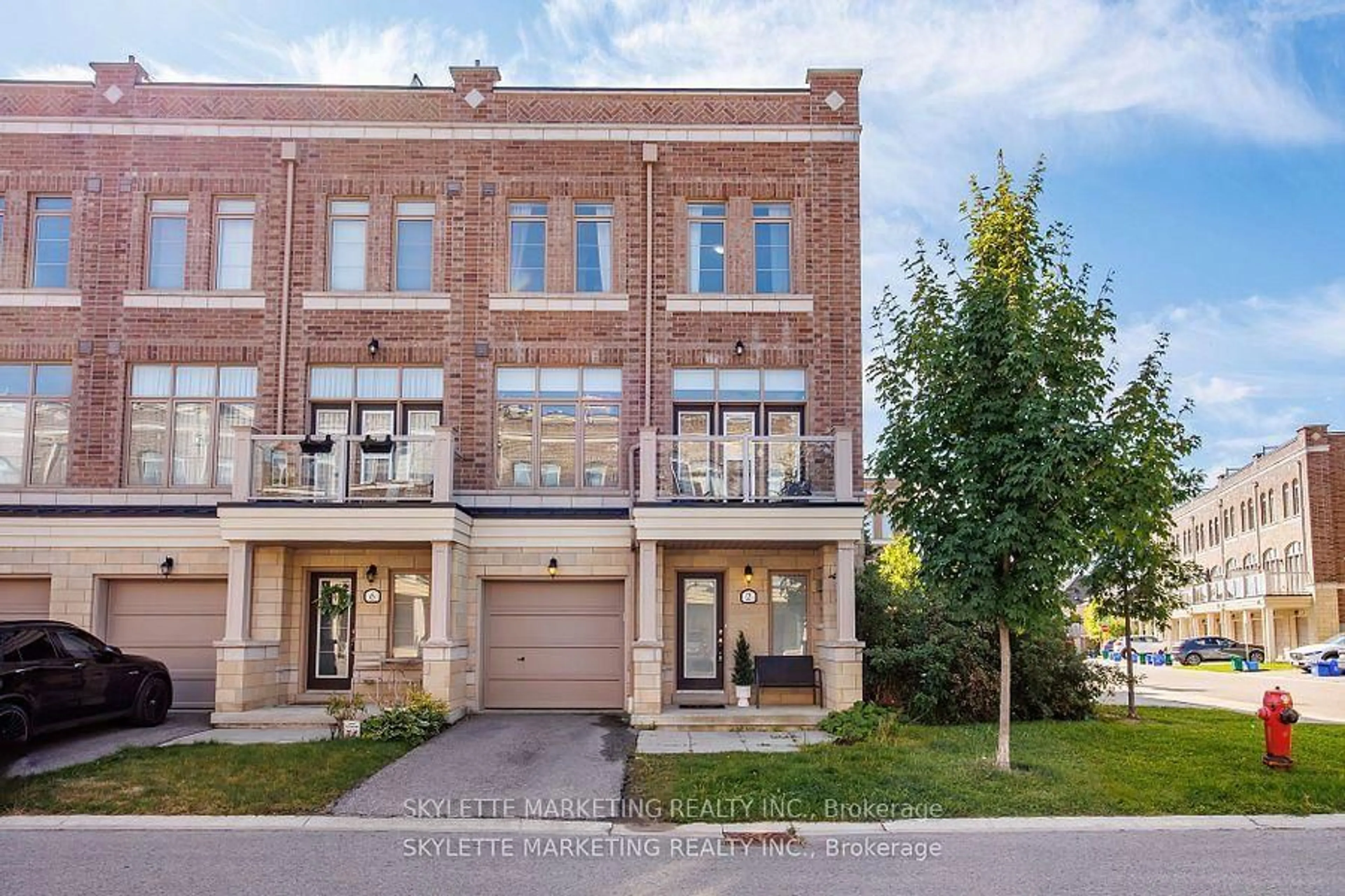 Home with brick exterior material, street for 2 Cornerbank Cres, Whitchurch-Stouffville Ontario L4A 1X1
