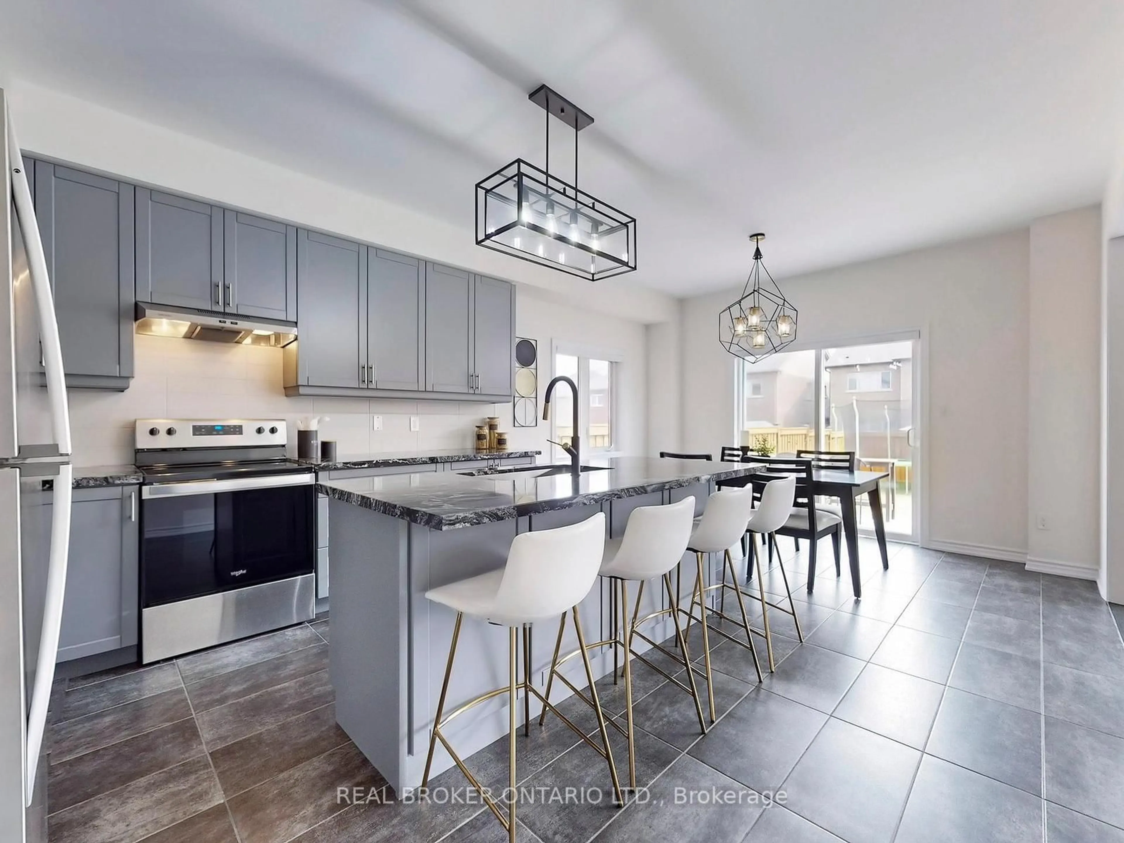 Open concept kitchen, ceramic/tile floor for 1347 Stevens Rd, Innisfil Ontario L9S 0P4