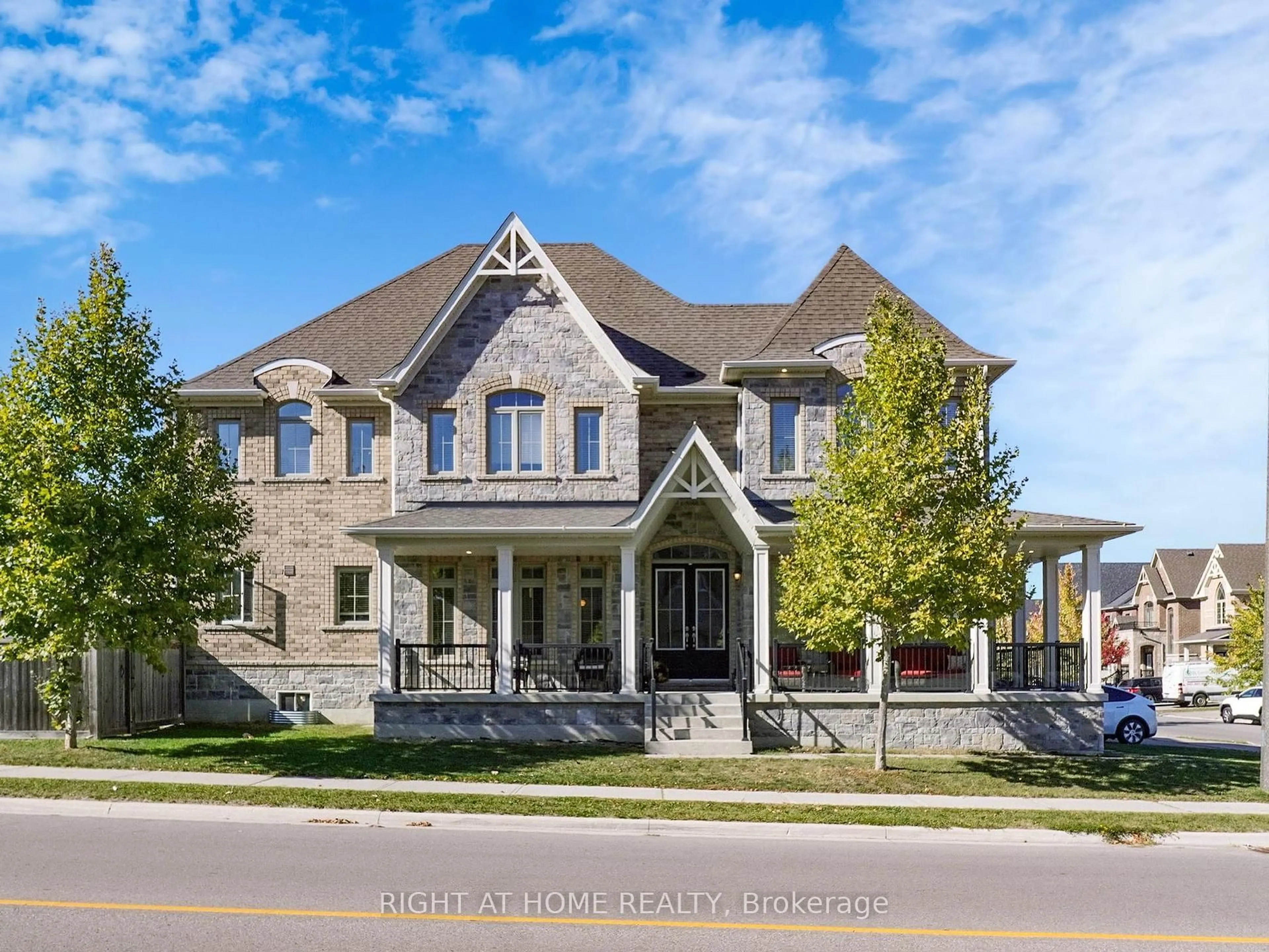 Home with brick exterior material, street for 176 Sharon Creek Dr, East Gwillimbury Ontario L9N 0P9
