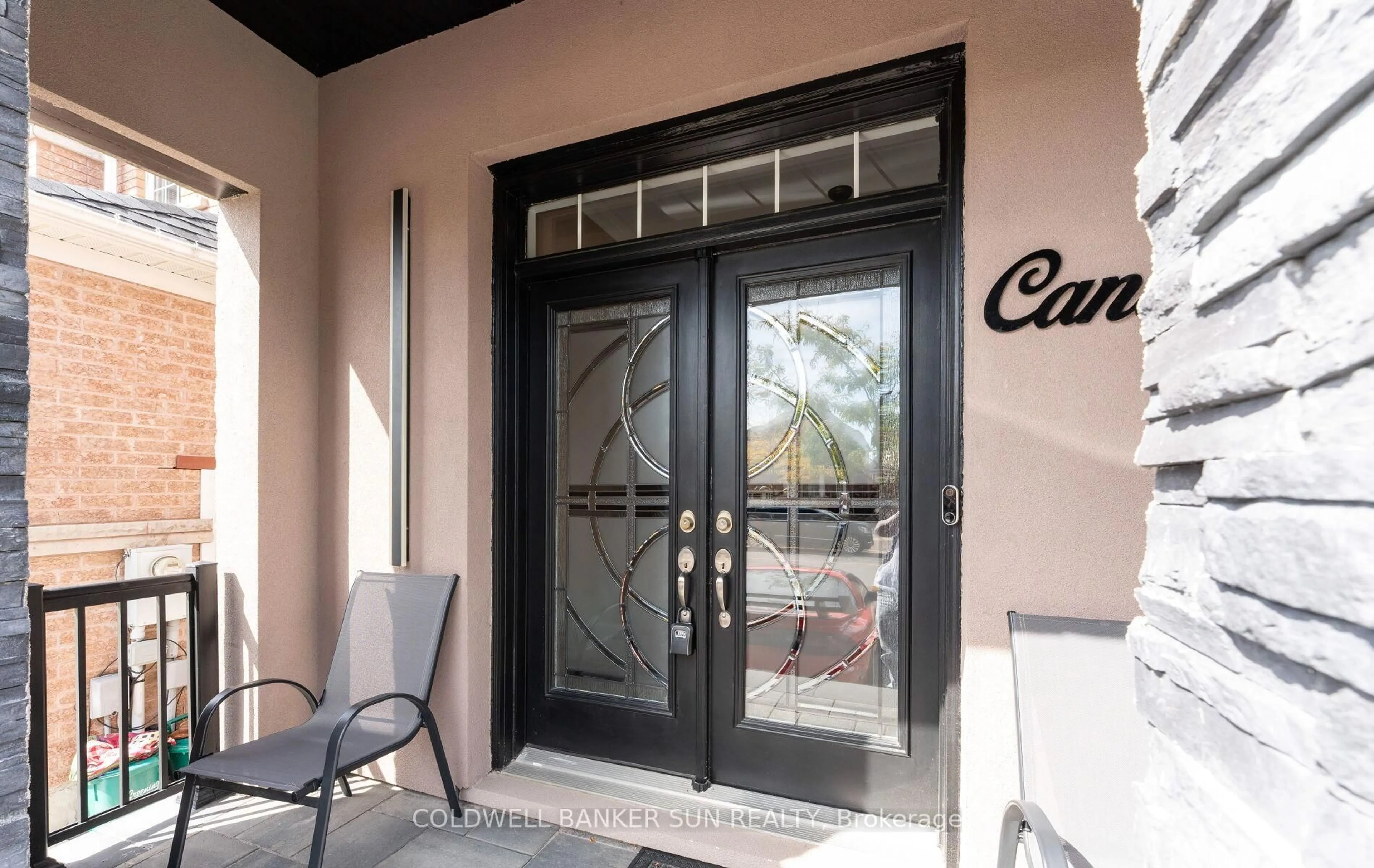 Indoor foyer for 164 Canada Dr, Vaughan Ontario L4K 0K1
