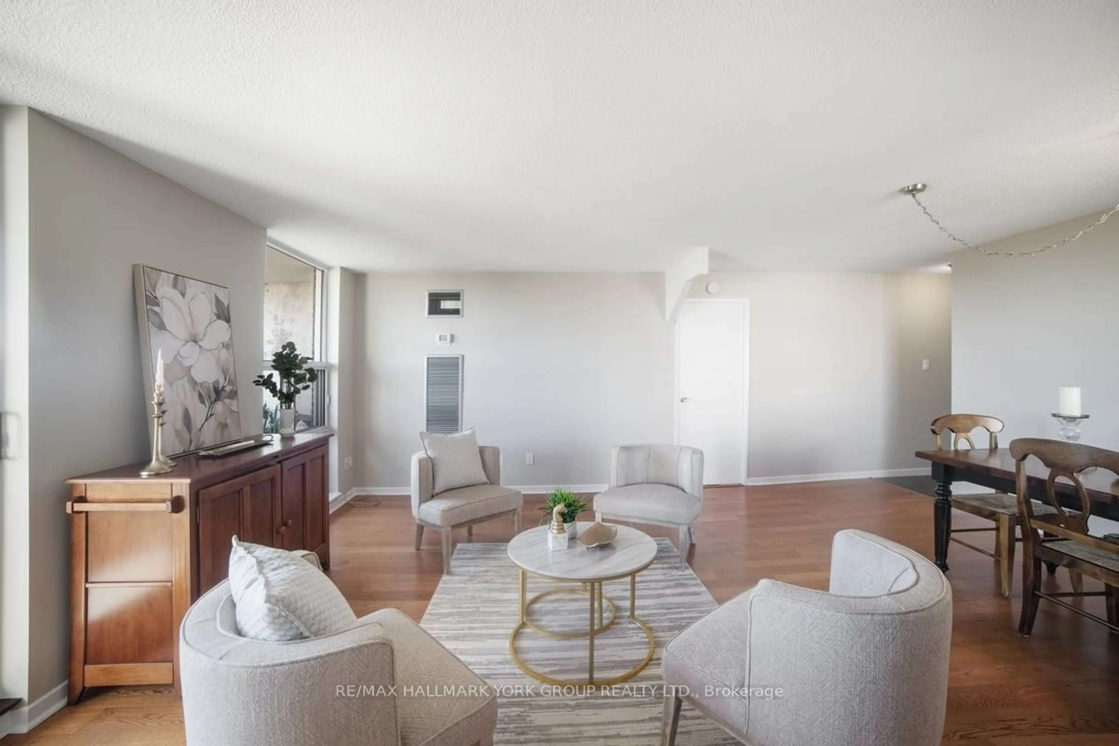 Living room with furniture, unknown for 50 Inverlochy Blvd #810, Markham Ontario L3T 4T6