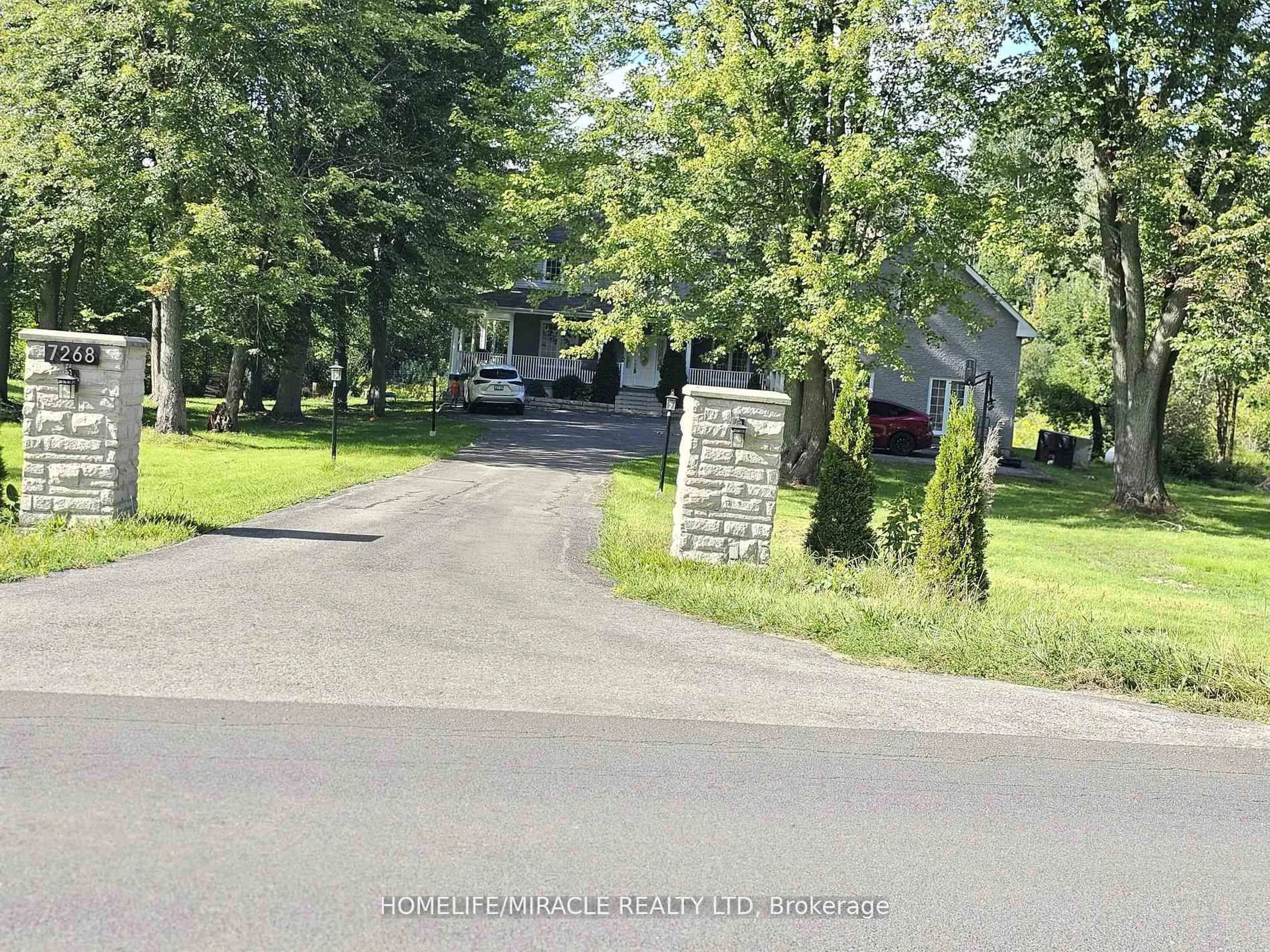 A pic from outside/outdoor area/front of a property/back of a property/a pic from drone, mountain view for 7268 9th Line, New Tecumseth Ontario L0G 1A0
