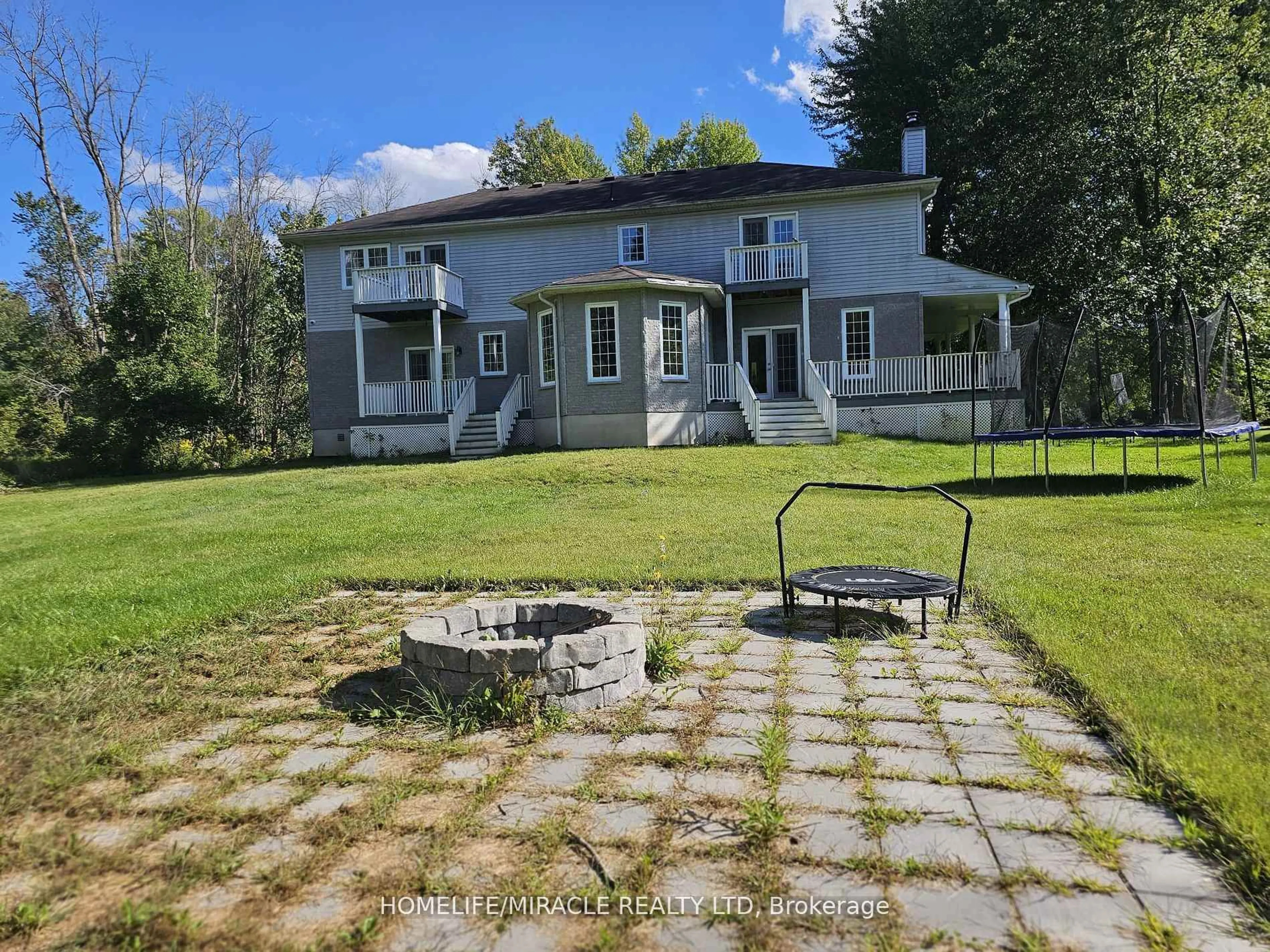 A pic from outside/outdoor area/front of a property/back of a property/a pic from drone, unknown for 7268 9th Line, New Tecumseth Ontario L0G 1A0
