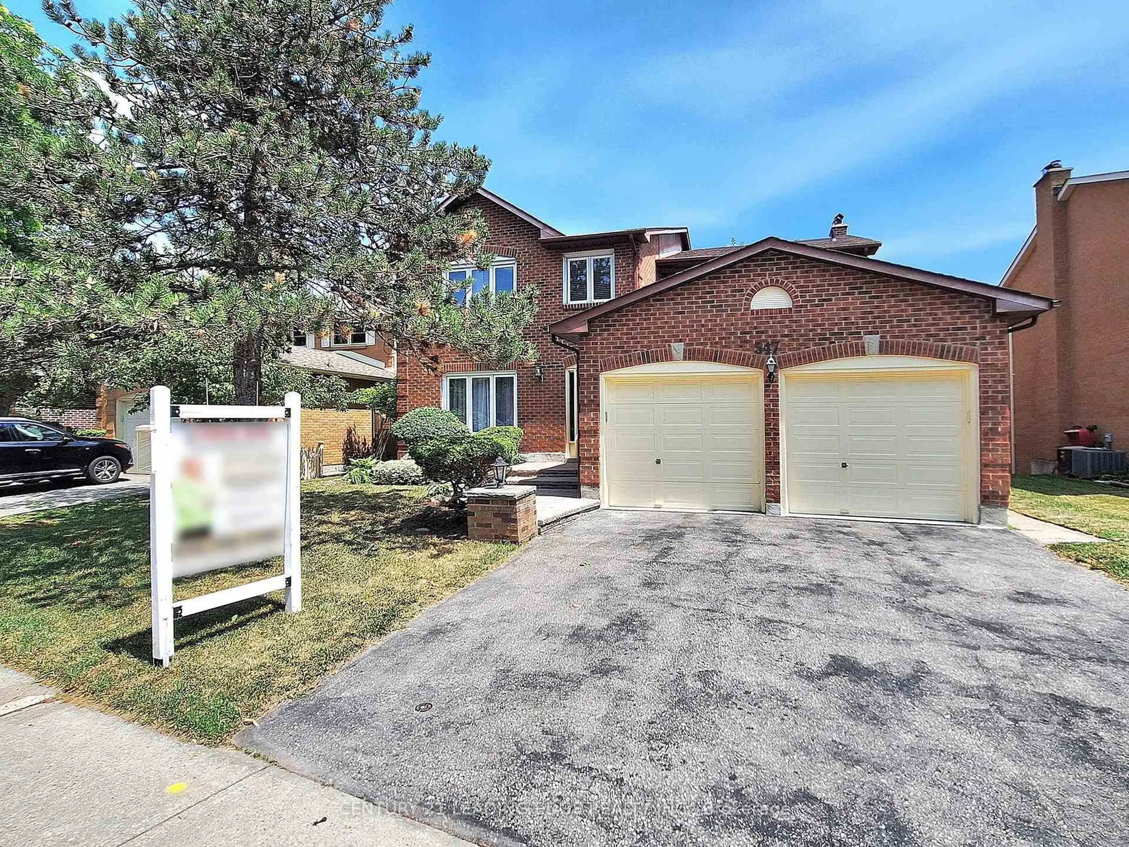 Home with brick exterior material, street for 547 Village Pkwy, Markham Ontario L3R 4K7