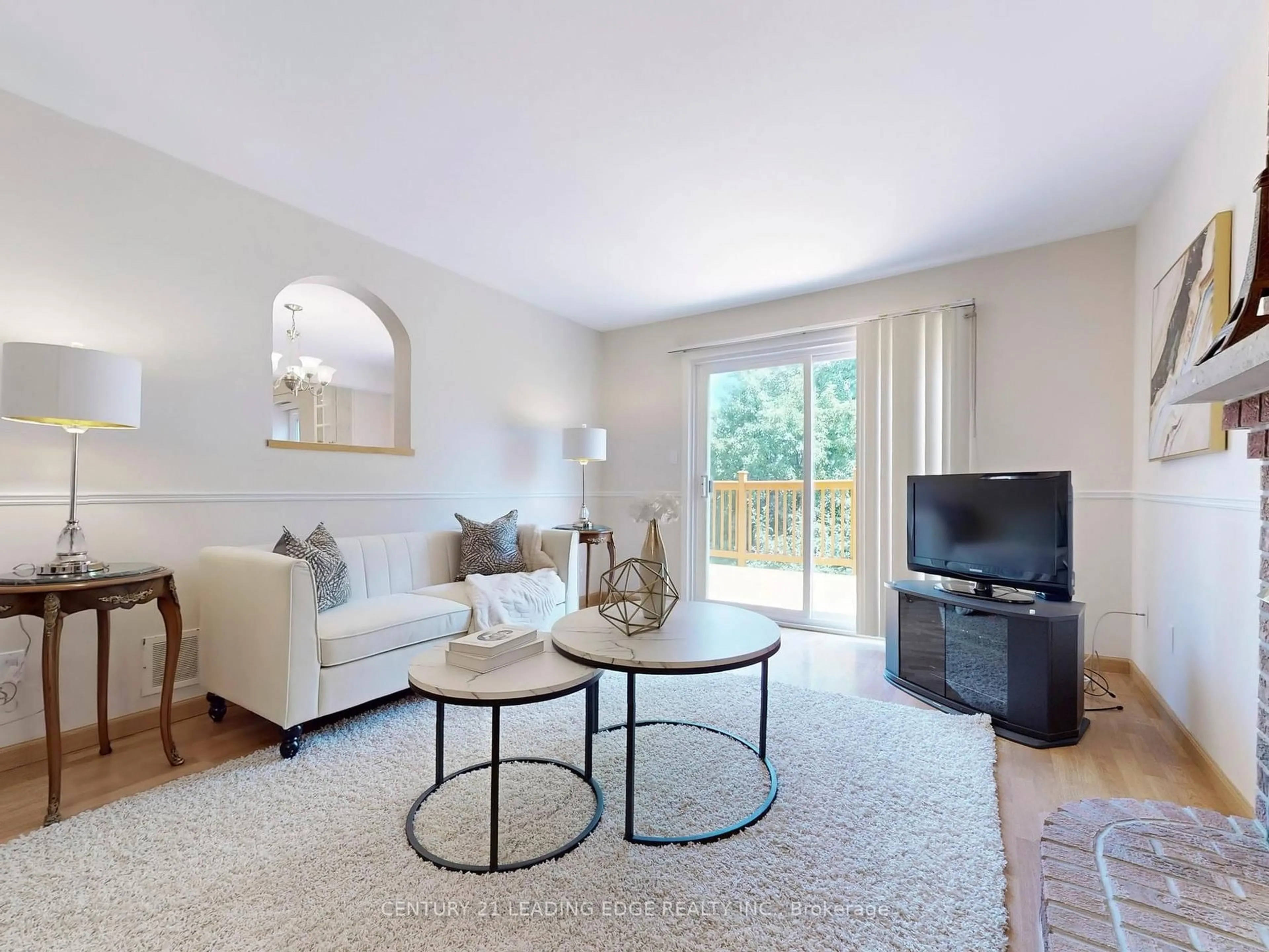 Living room with furniture, unknown for 547 Village Pkwy, Markham Ontario L3R 4K7