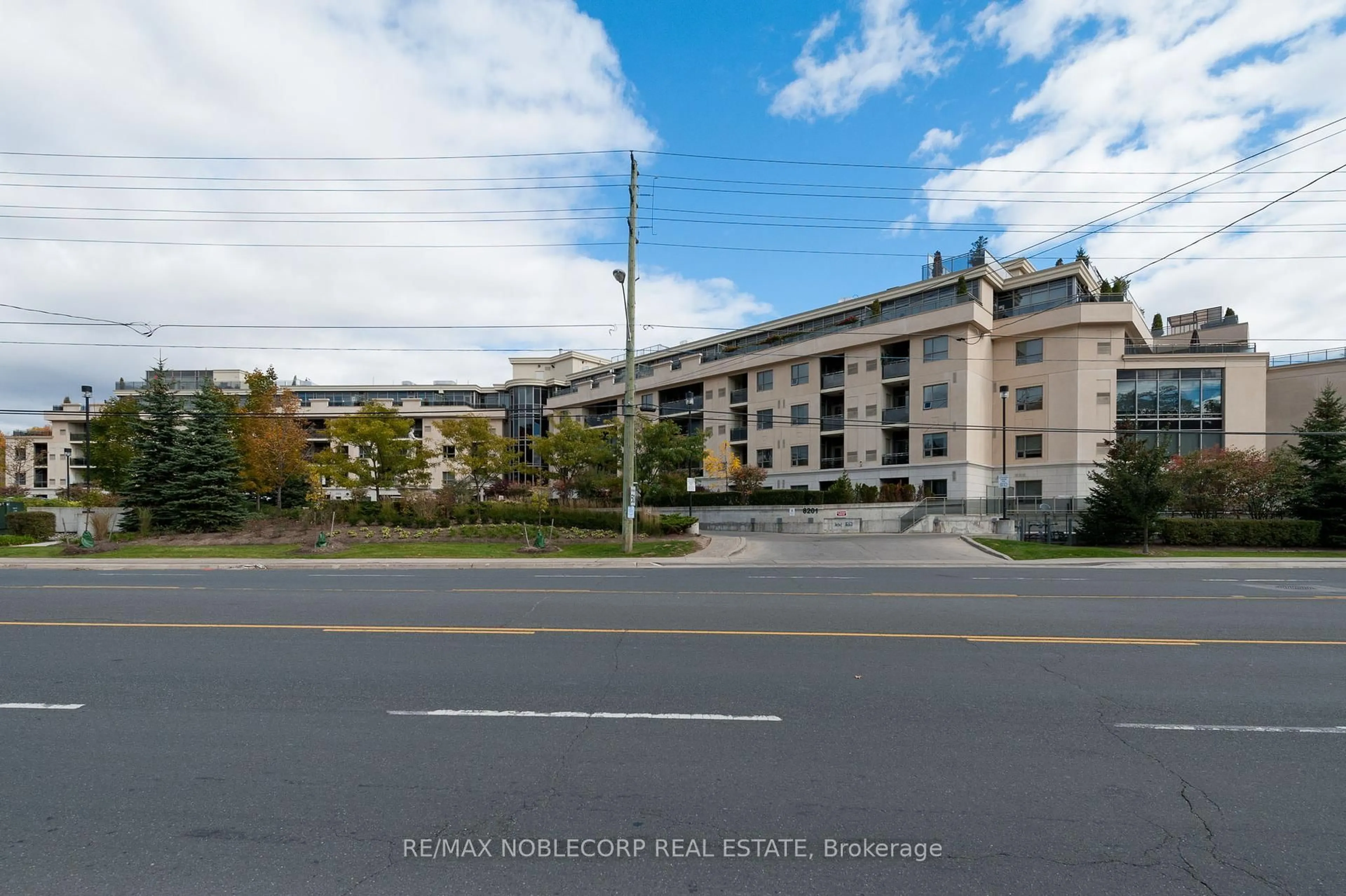 Unknown for 8201 Islington Ave #421, Vaughan Ontario L4L 9S6