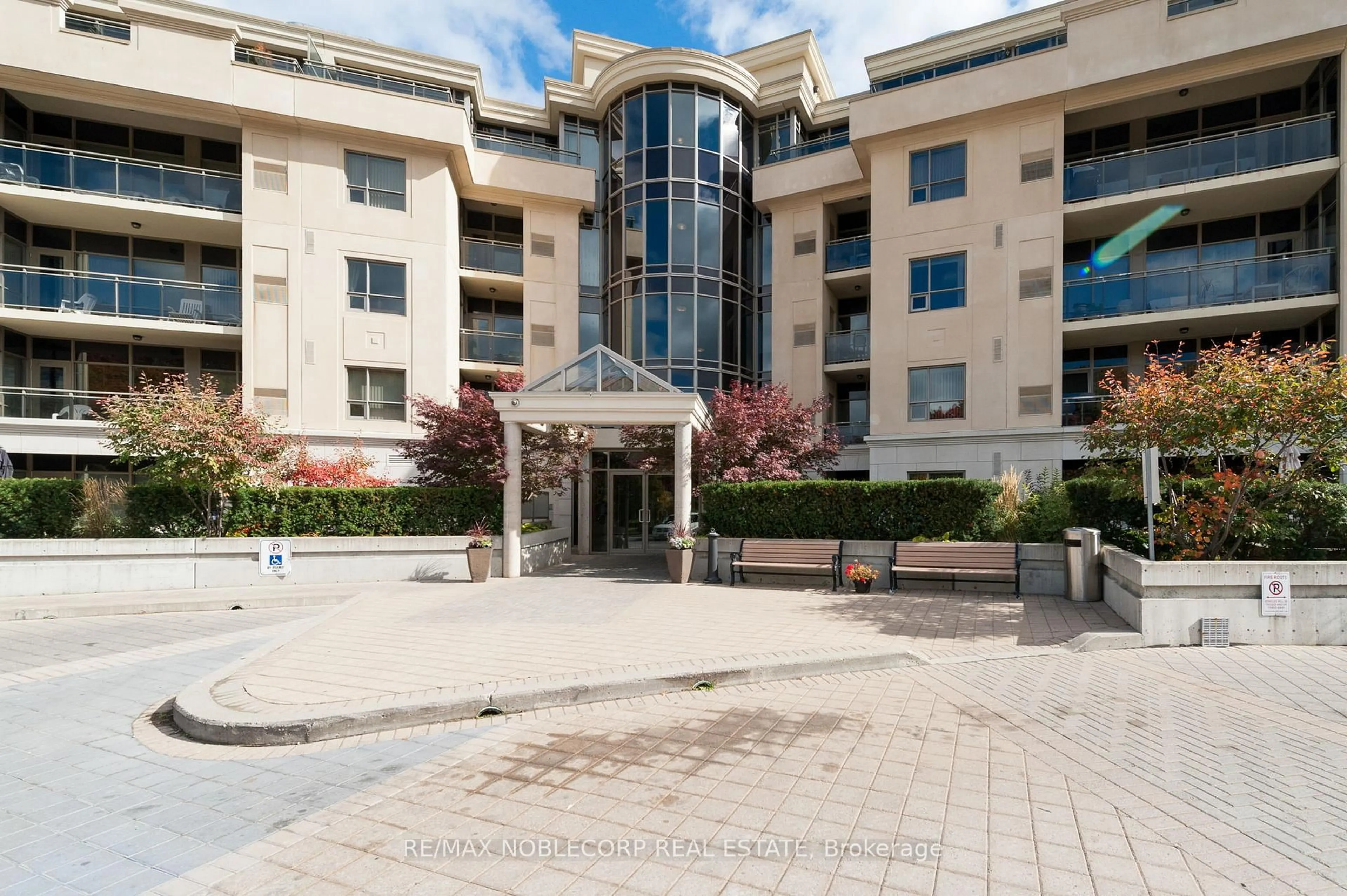 Unknown for 8201 Islington Ave #421, Vaughan Ontario L4L 9S6