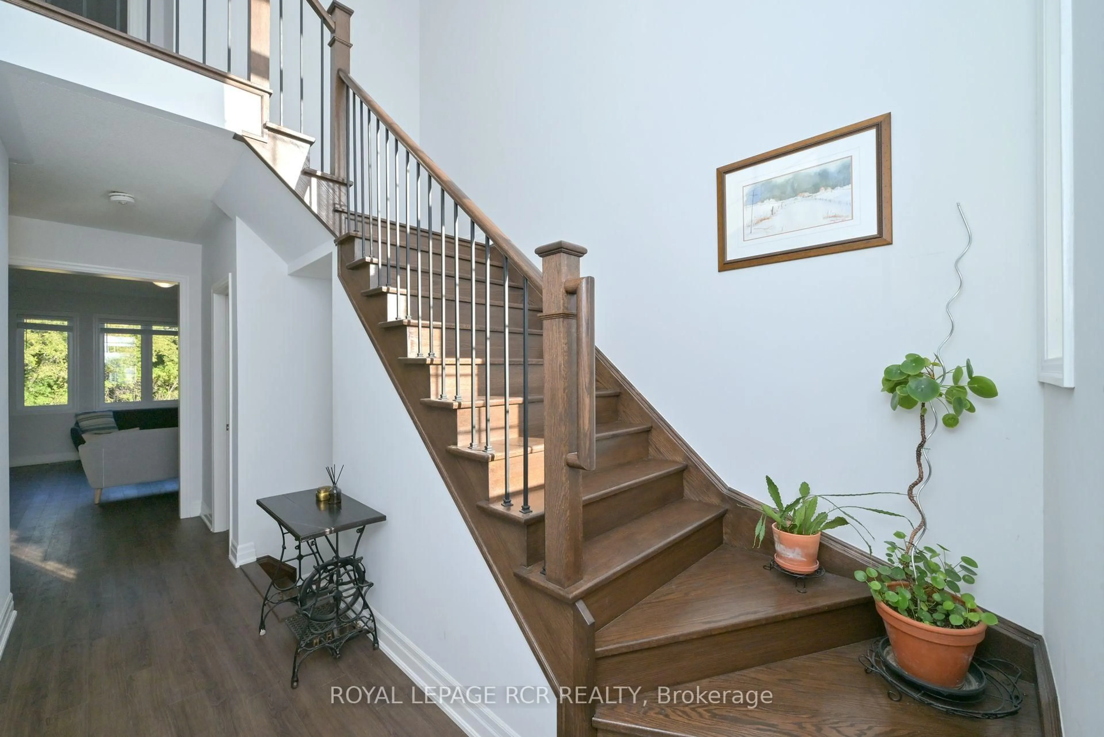 Stairs for 96 Wood Cres, Essa Ontario L0M 1B5