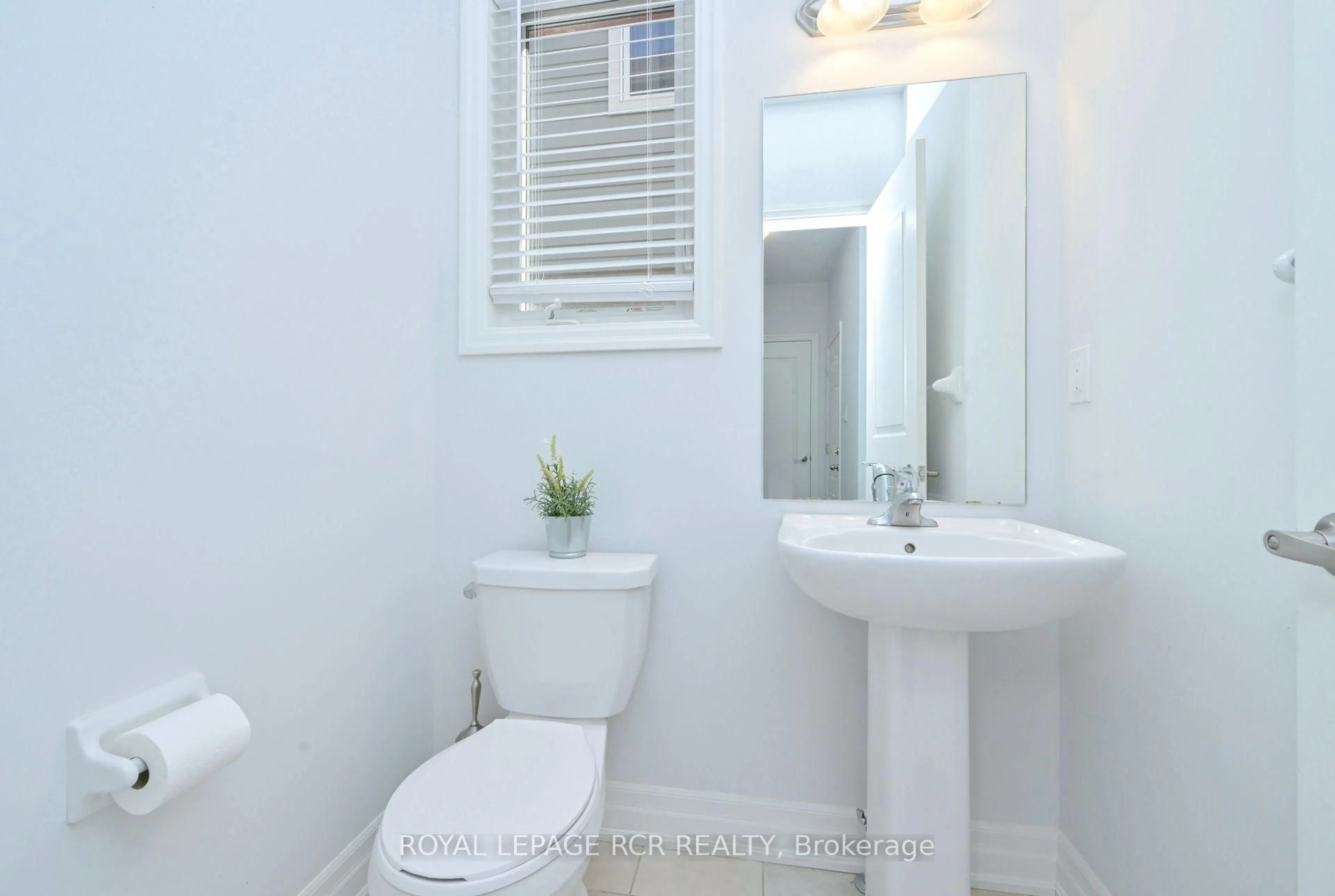 Standard bathroom, unknown for 96 Wood Cres, Essa Ontario L0M 1B5