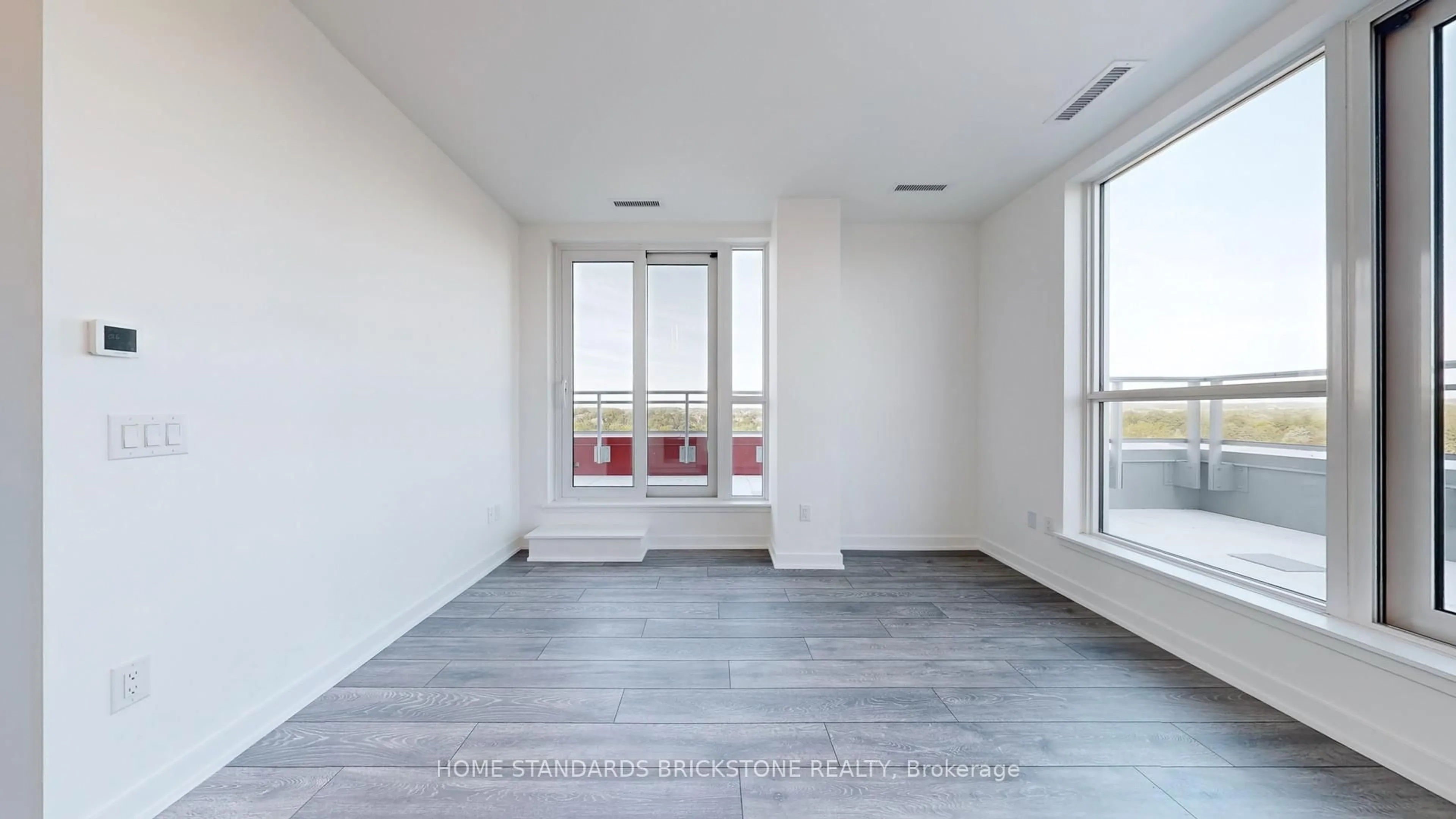 A pic of a room for 8888 Yonge St #711, Richmond Hill Ontario L4C 5V6