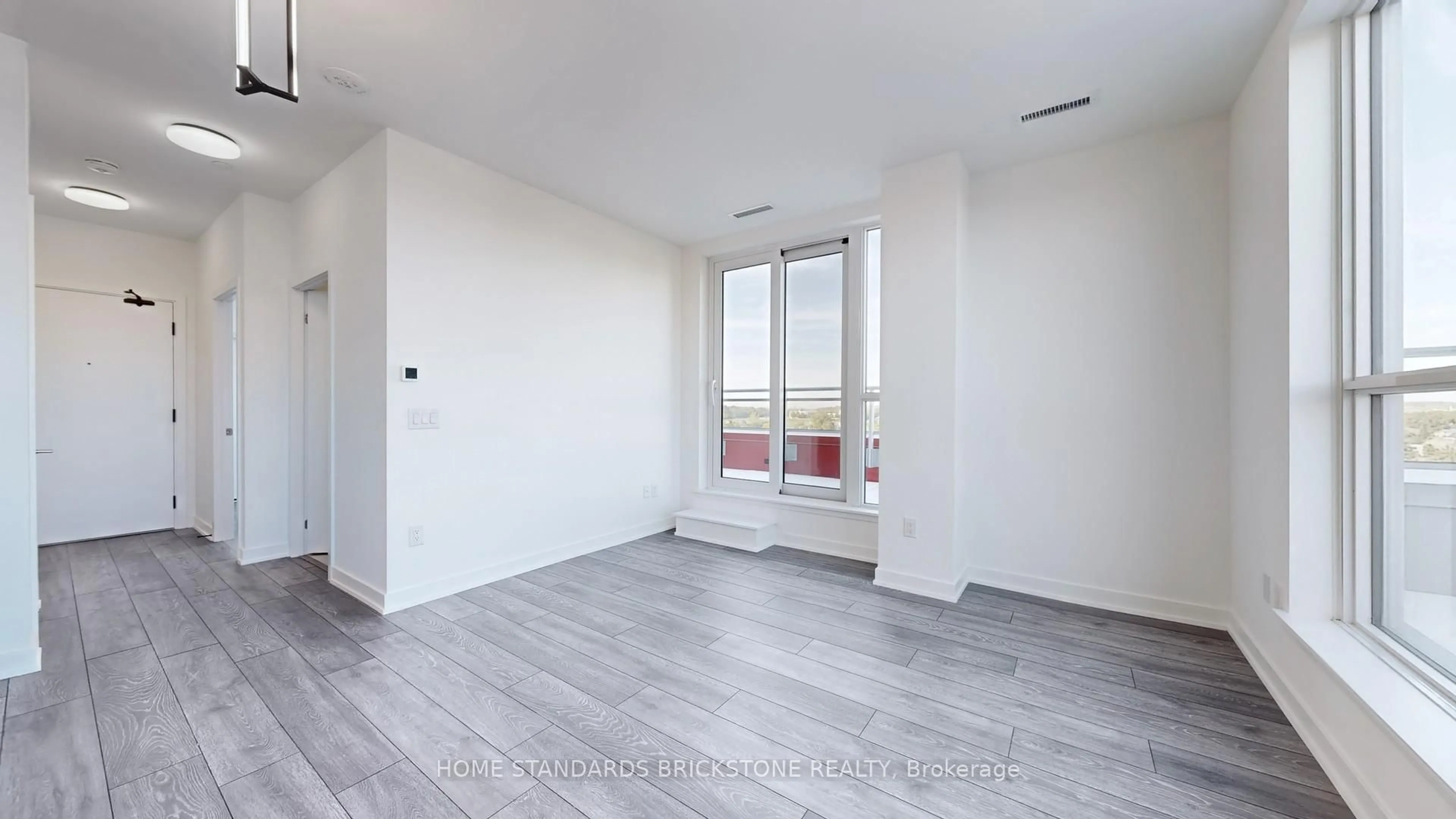 A pic of a room for 8888 Yonge St #711, Richmond Hill Ontario L4C 5V6