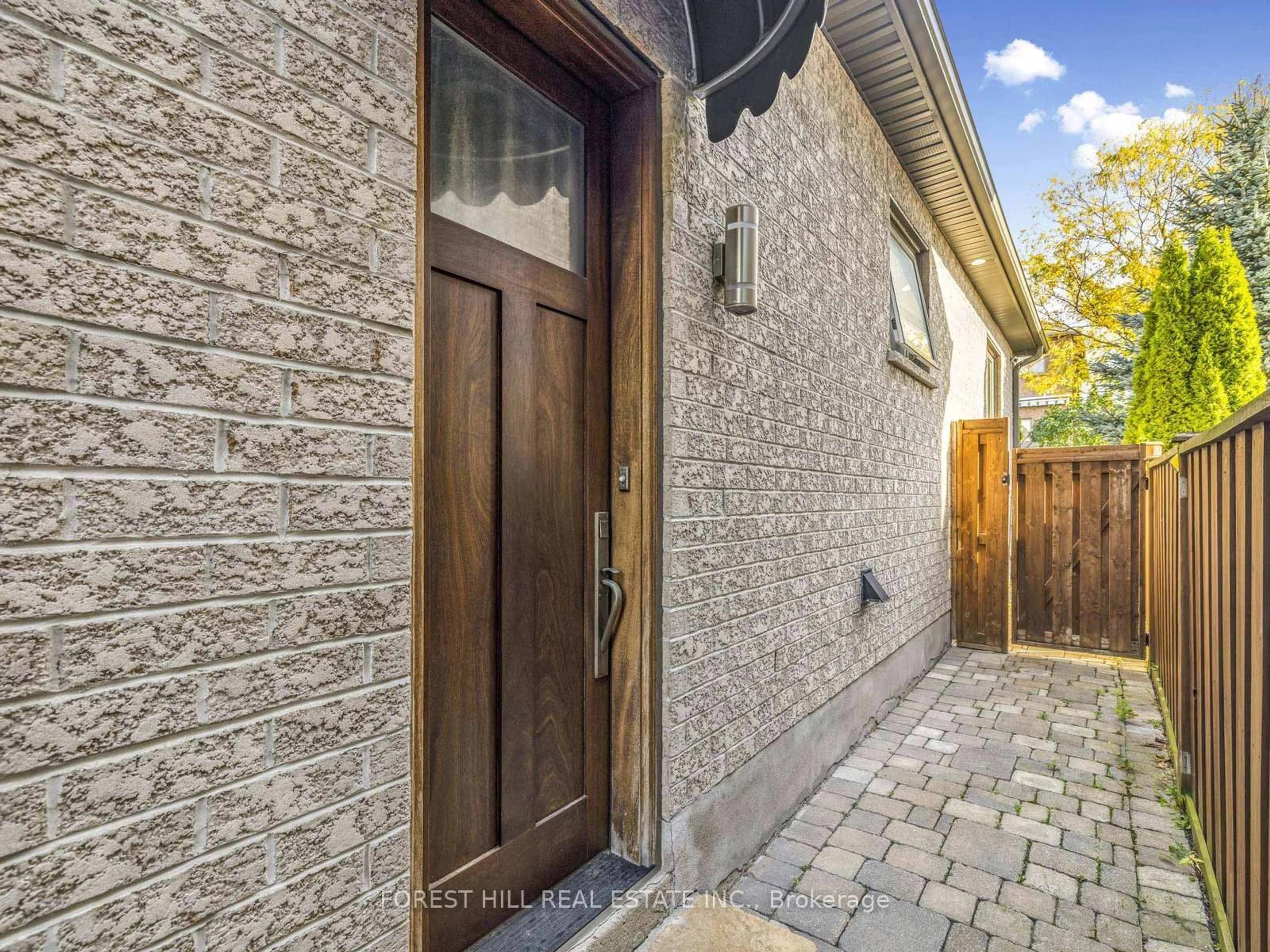 Home with brick exterior material, street for 122 Pieta Pl, Vaughan Ontario L4H 3G2