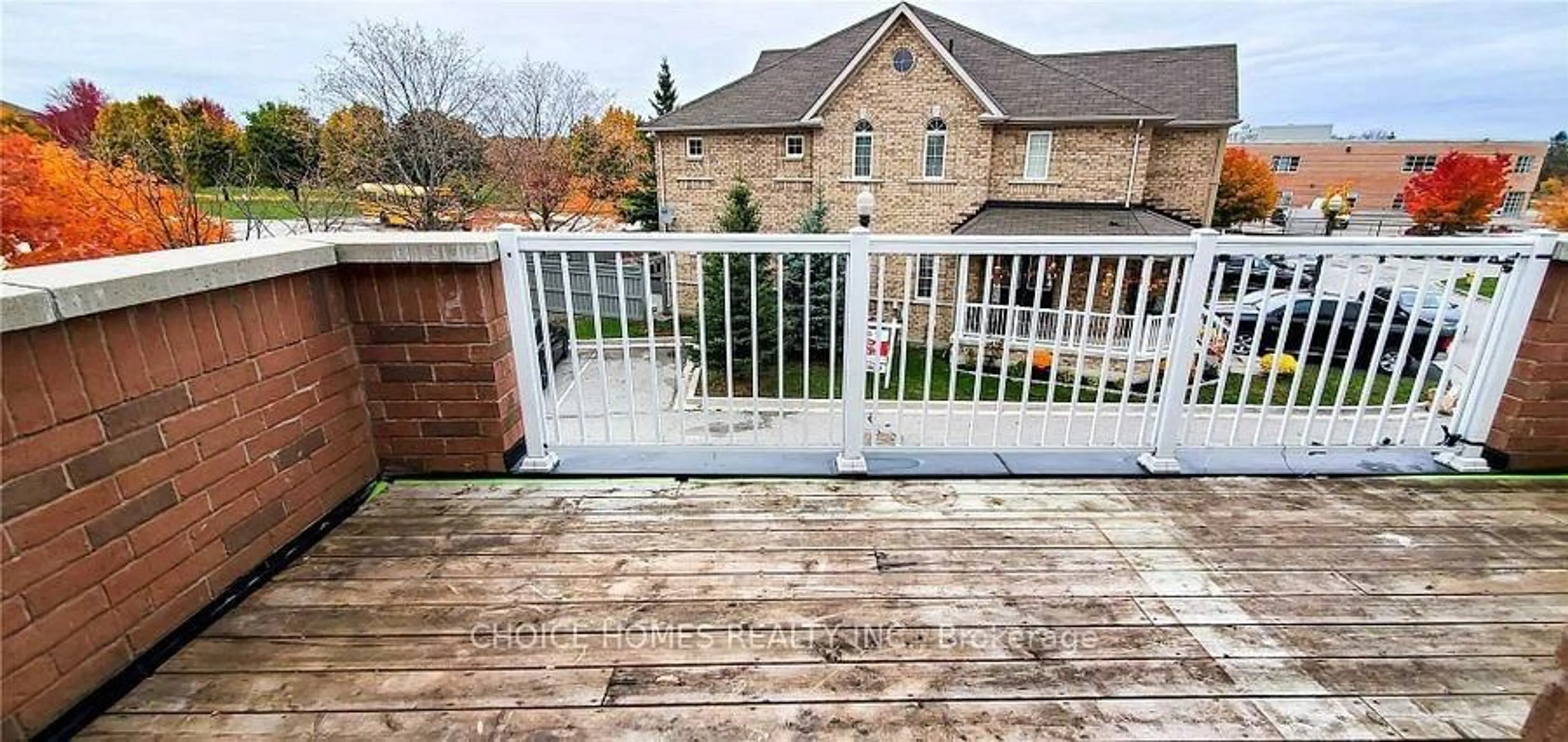 Patio, unknown for 1 Caserta St, Georgina Ontario L4P 0E6