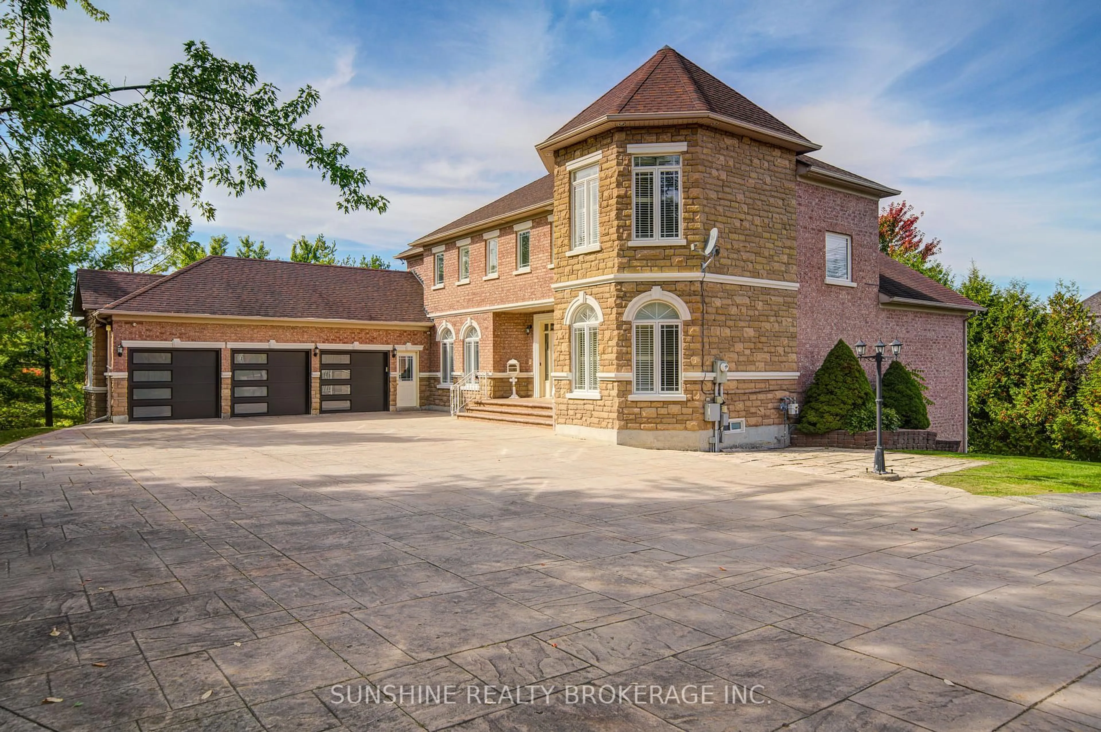 Unknown for 19 Aspen Leaf Crt, Aurora Ontario L4G 7T3