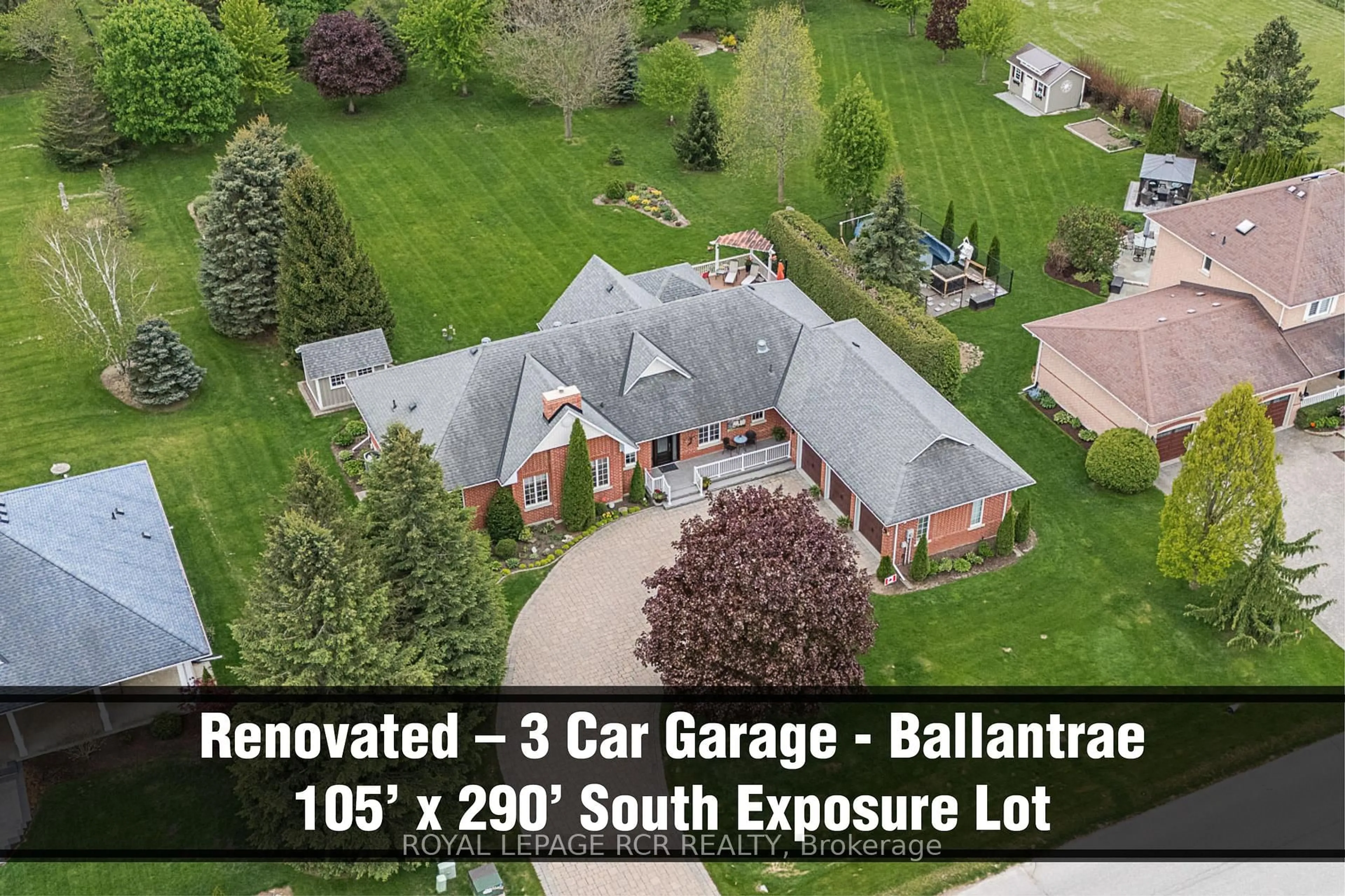 A pic from outside/outdoor area/front of a property/back of a property/a pic from drone, building for 45 McMullen Dr, Whitchurch-Stouffville Ontario L4A 3J2