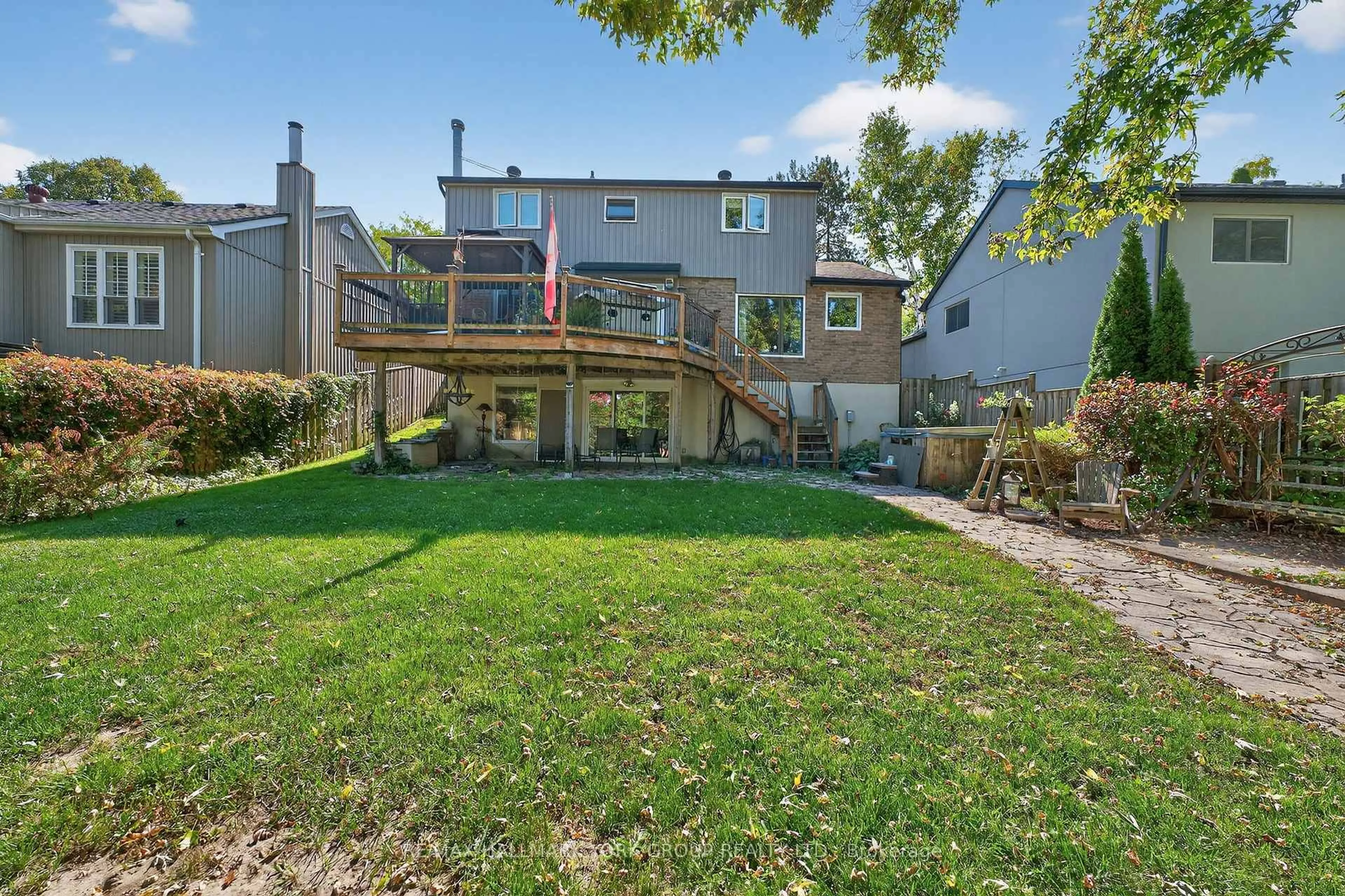 Unknown for 34 Pegg's Cres, East Gwillimbury Ontario L9N 1B3