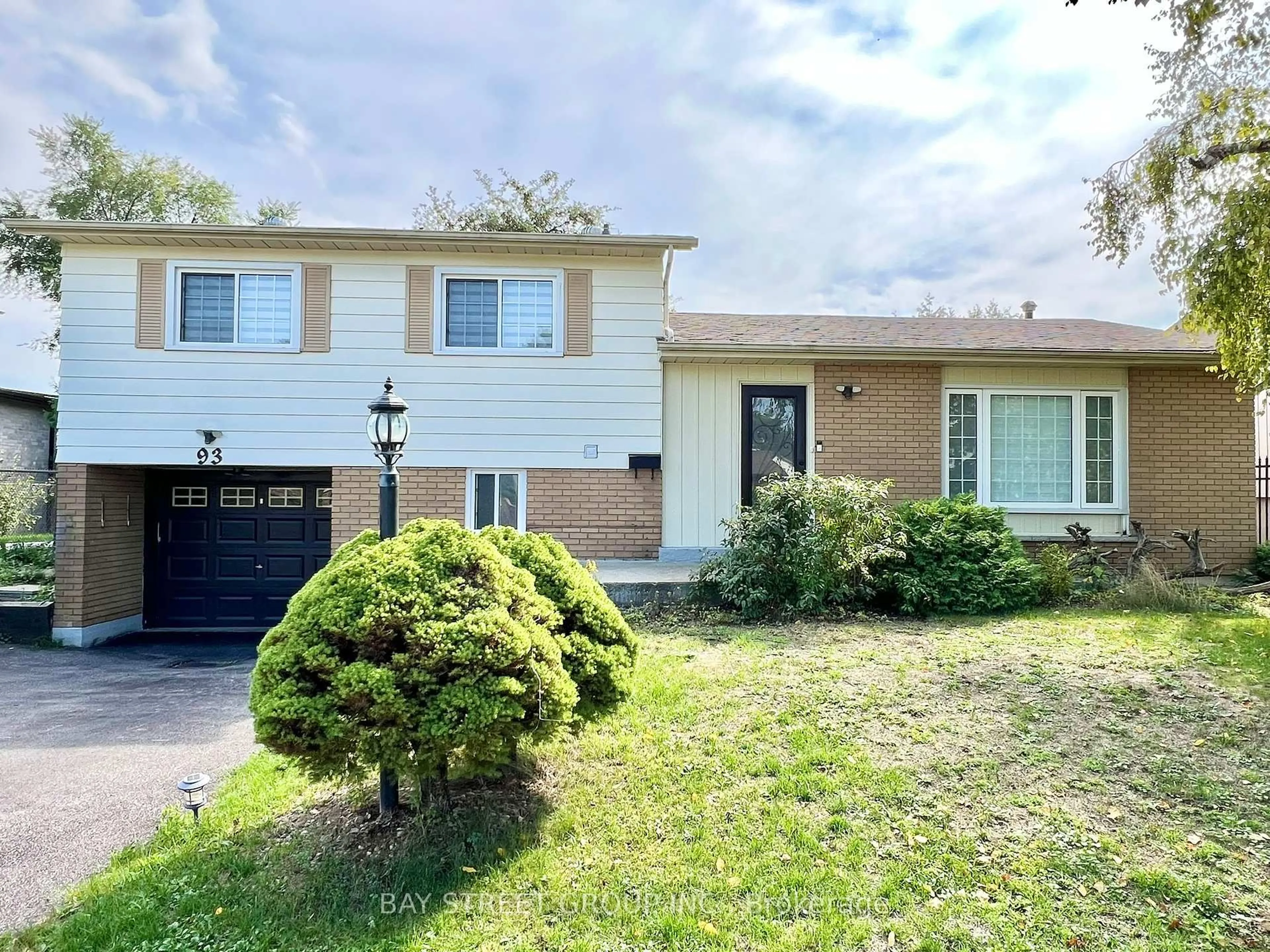 Unknown for 93 Parkway Ave, Markham Ontario L3P 2H1