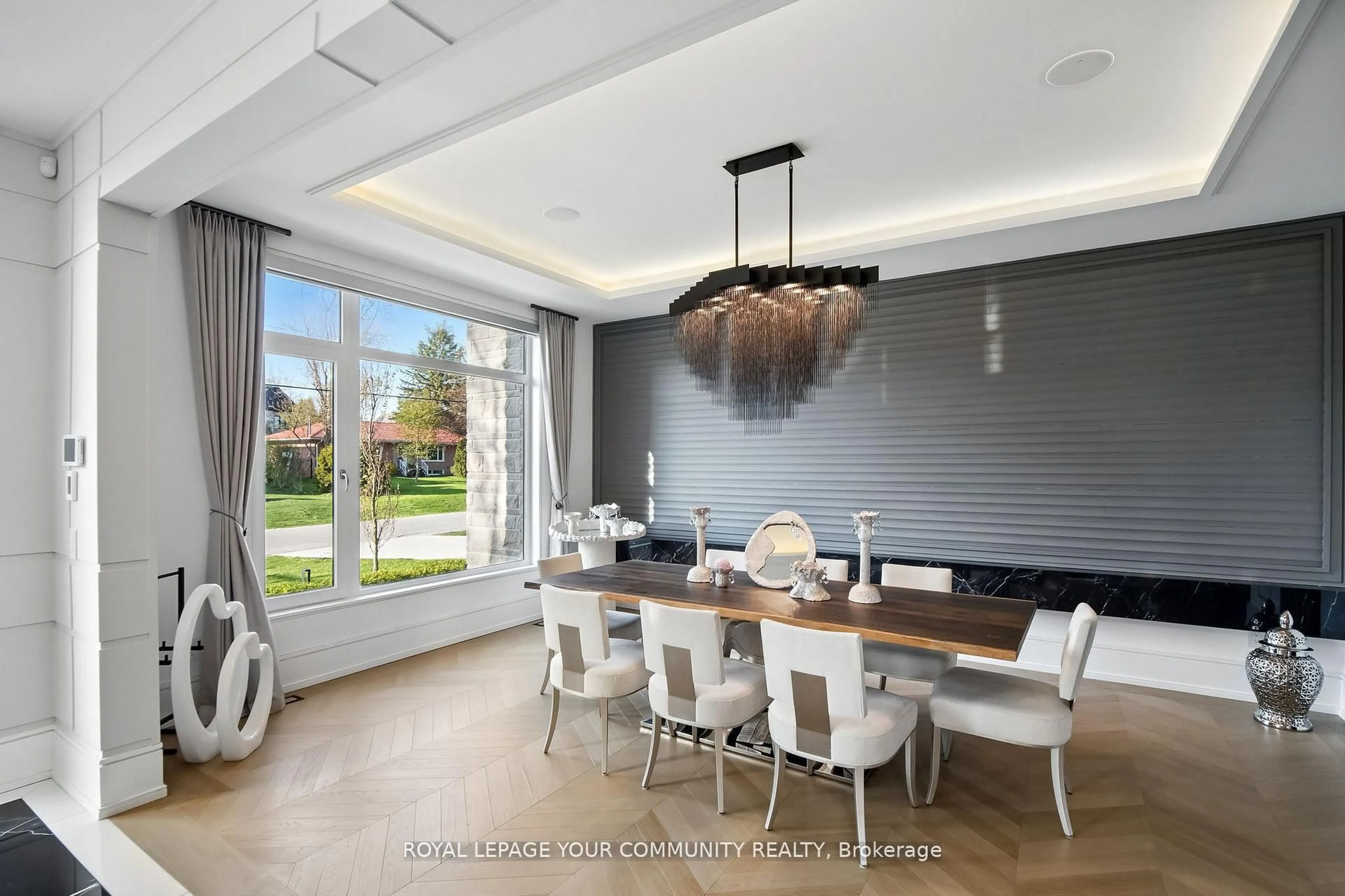 Dining room, ceramic/tile floor for 115 Patricia Dr, King Ontario L7B 1H3