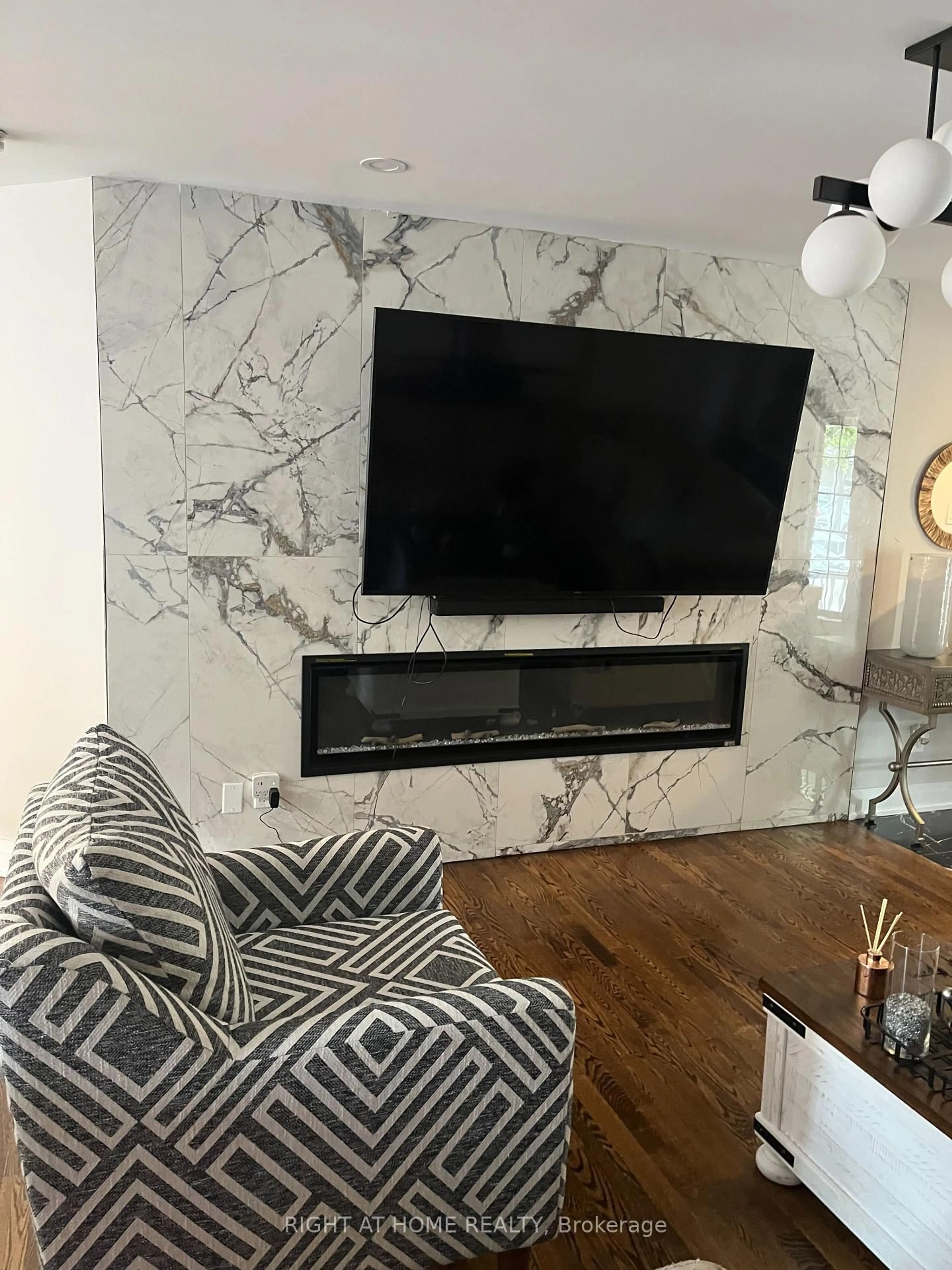 Home theater for 26 Bluewater Tr, Vaughan Ontario L6A 3G5