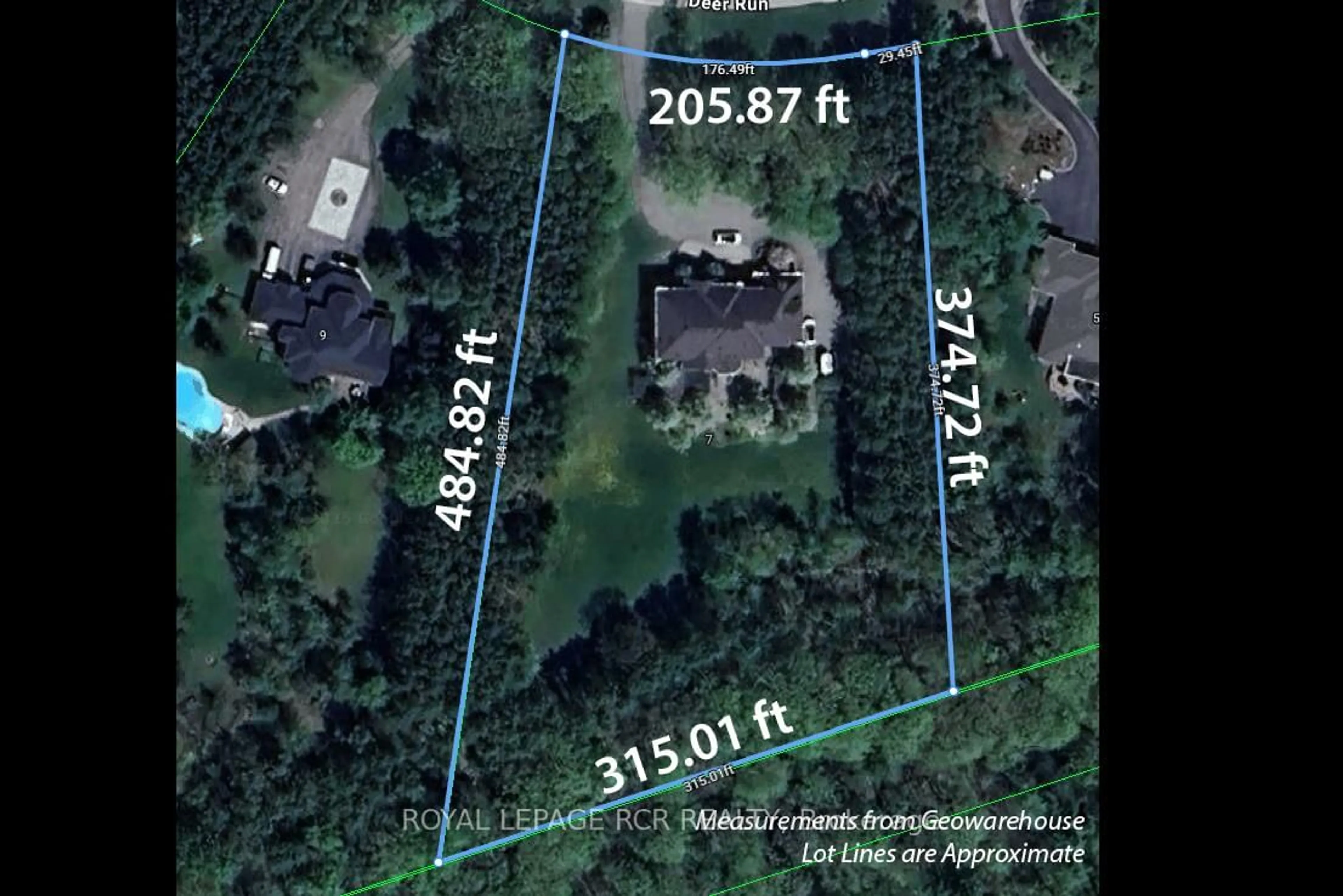A pic from outside/outdoor area/front of a property/back of a property/a pic from drone, street for 7 Deer Ru, Uxbridge Ontario L9P 1R4