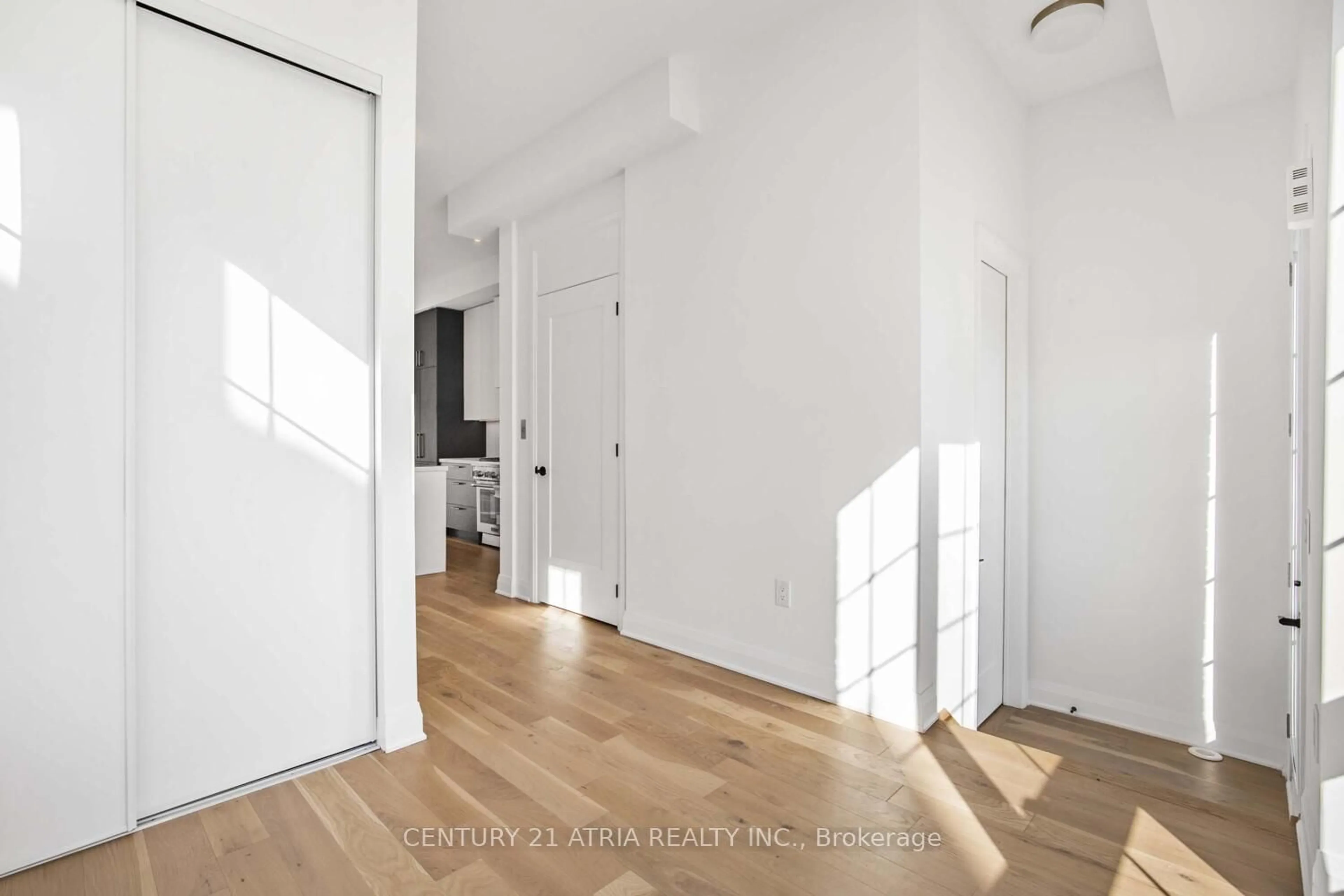 Indoor entryway for 85 ALTON Cres, Vaughan Ontario L4J 0M1
