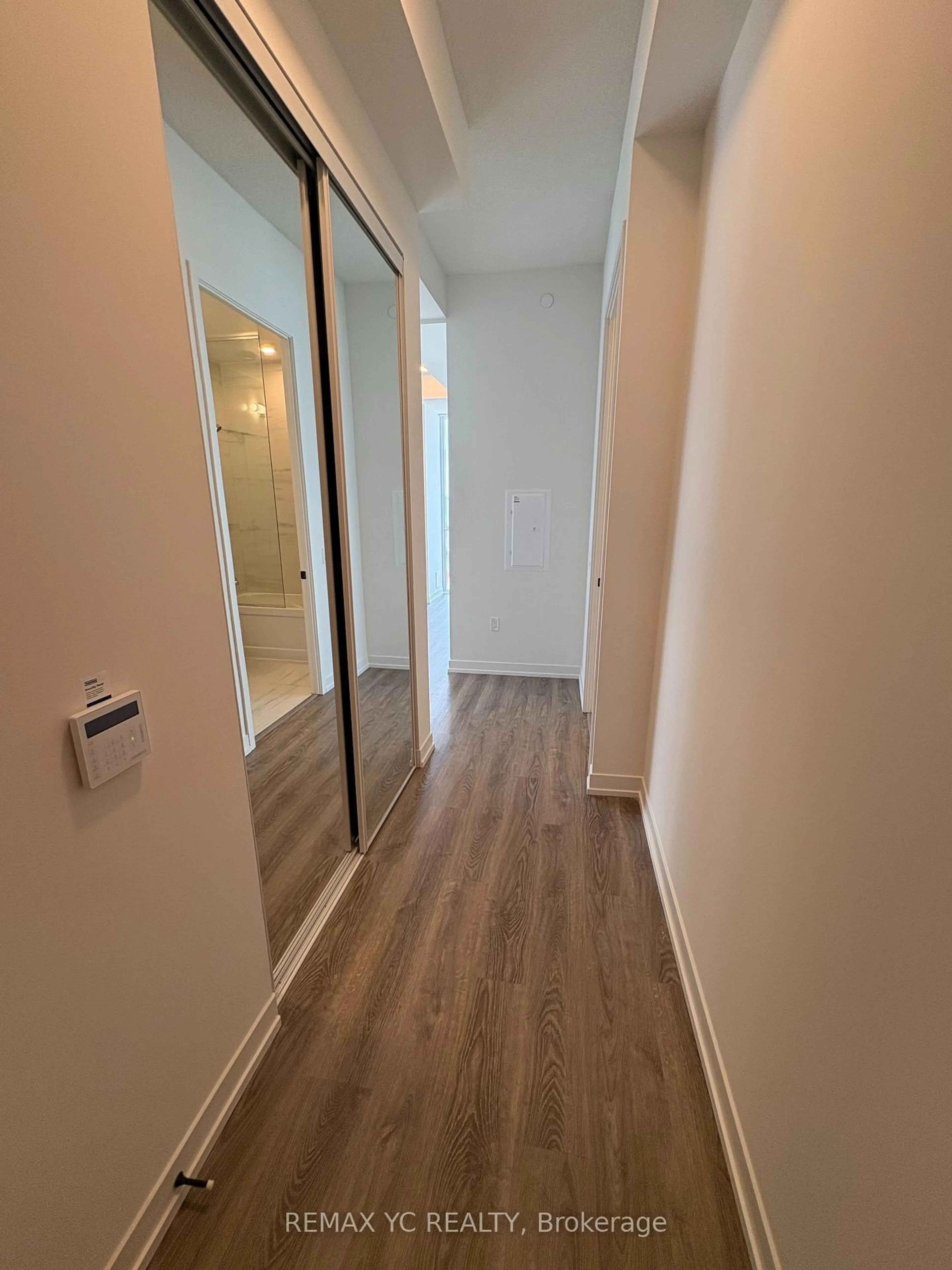 A pic of a room for 195 Commerce St #4315, Vaughan Ontario L4K 0P9